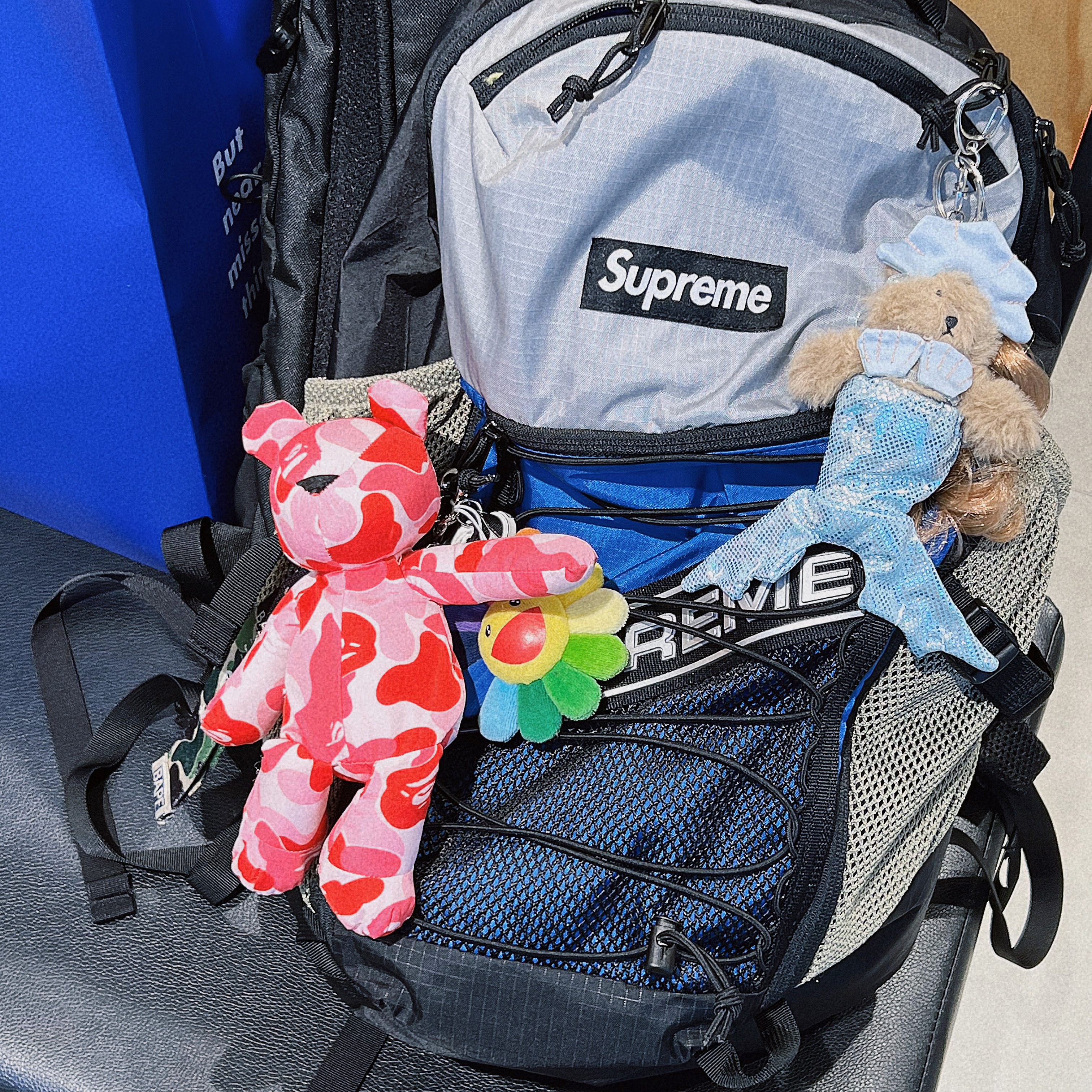 Supreme Backpack Blue - 23FW 착용 스타일 - 1