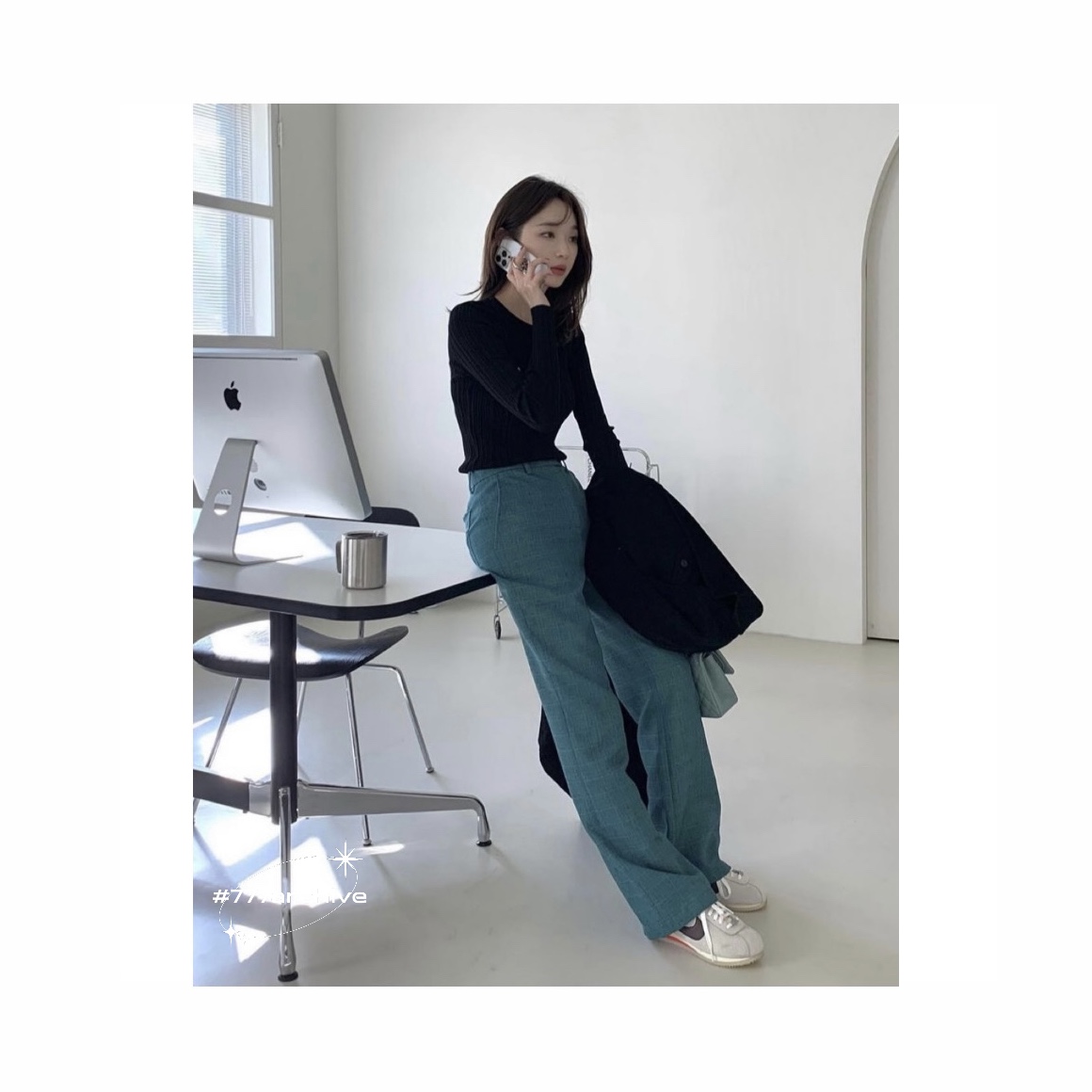 (W) Nike Cortez 23 Orewood Brown and Earth 착용 스타일 - 1