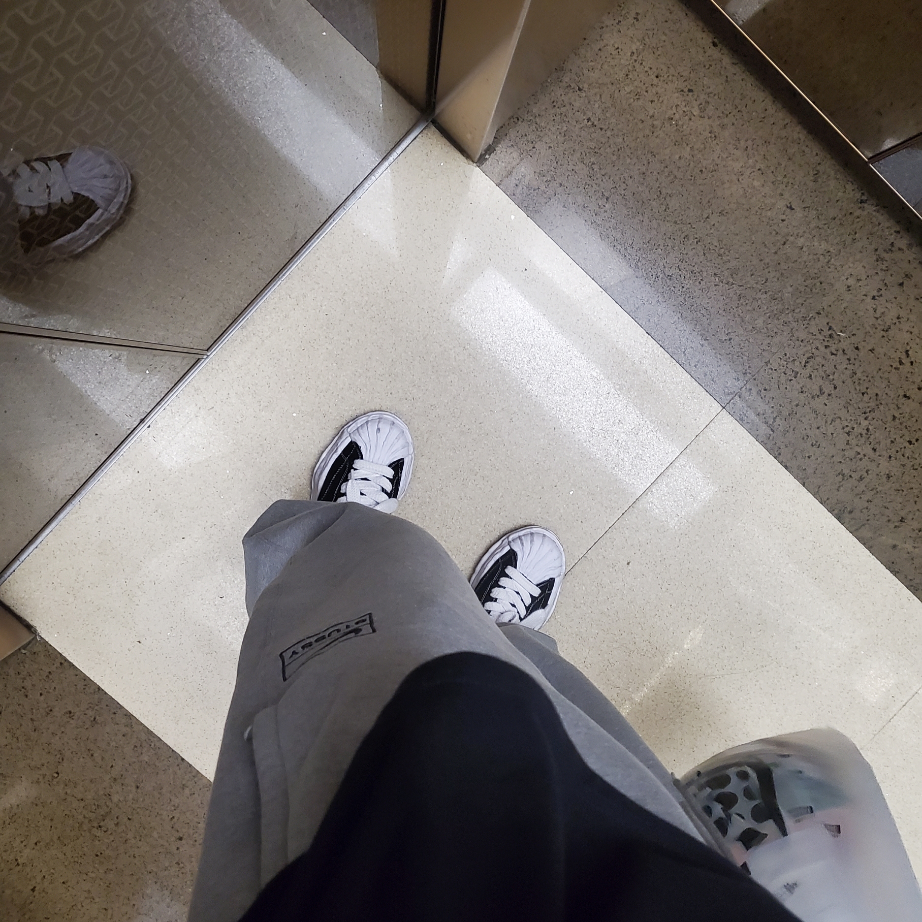Maison Mihara Yasuhiro Blakey OG Sole Canvas Low-top Sneakers Black White 착용 스타일