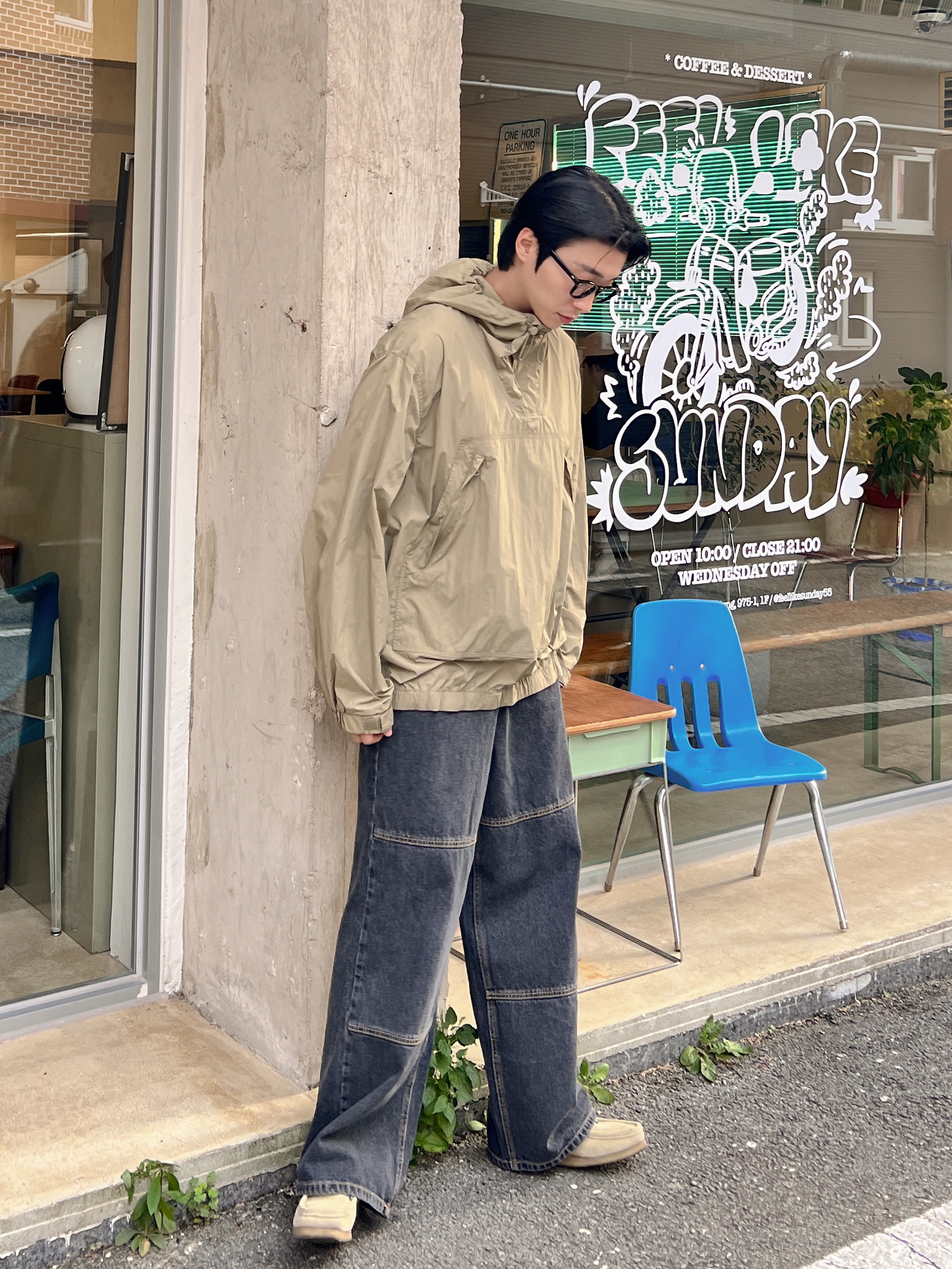 Clarks Wallabee Maple Suede 착용 스타일 - 3