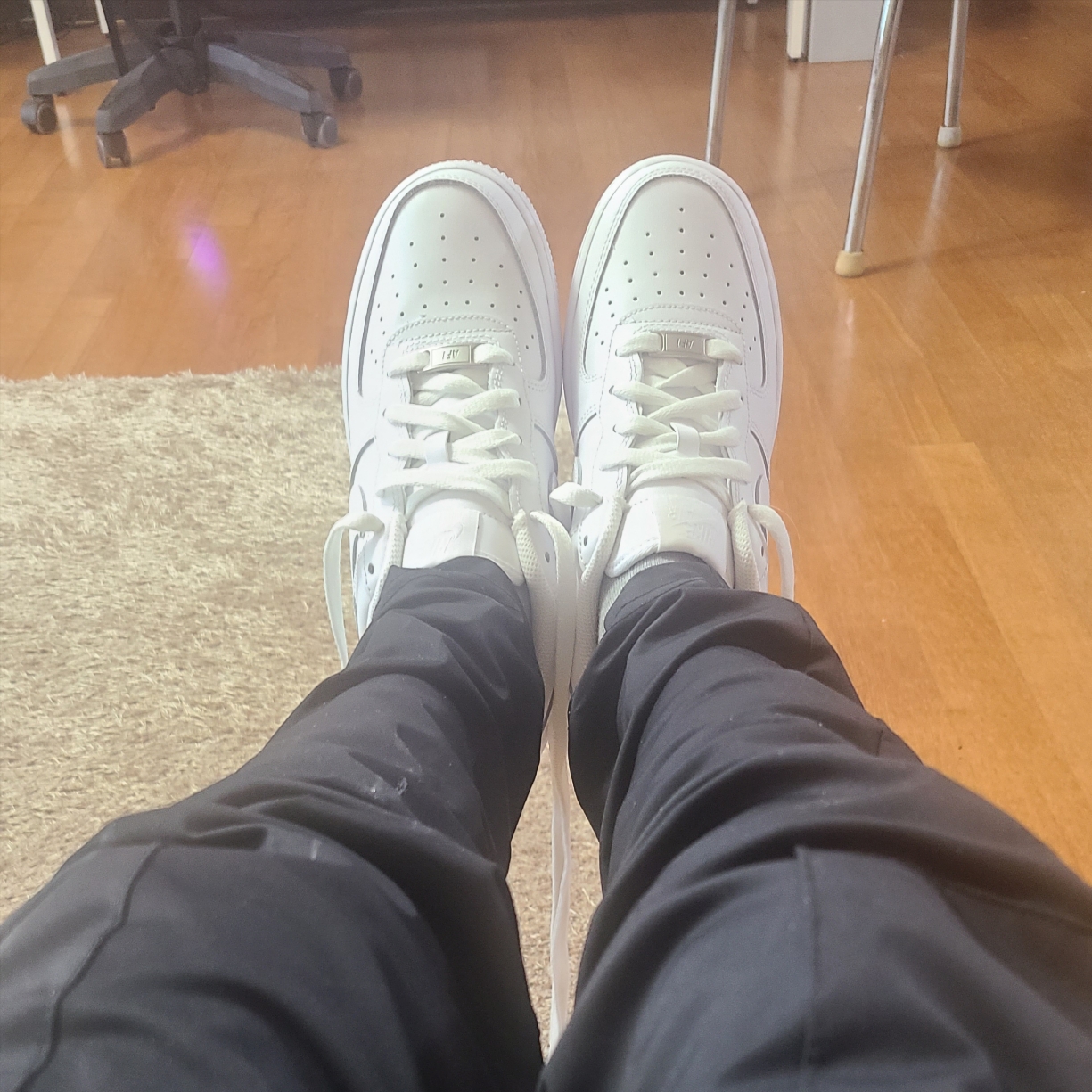 (GS) Nike Air Force 1 LE White 착용 스타일