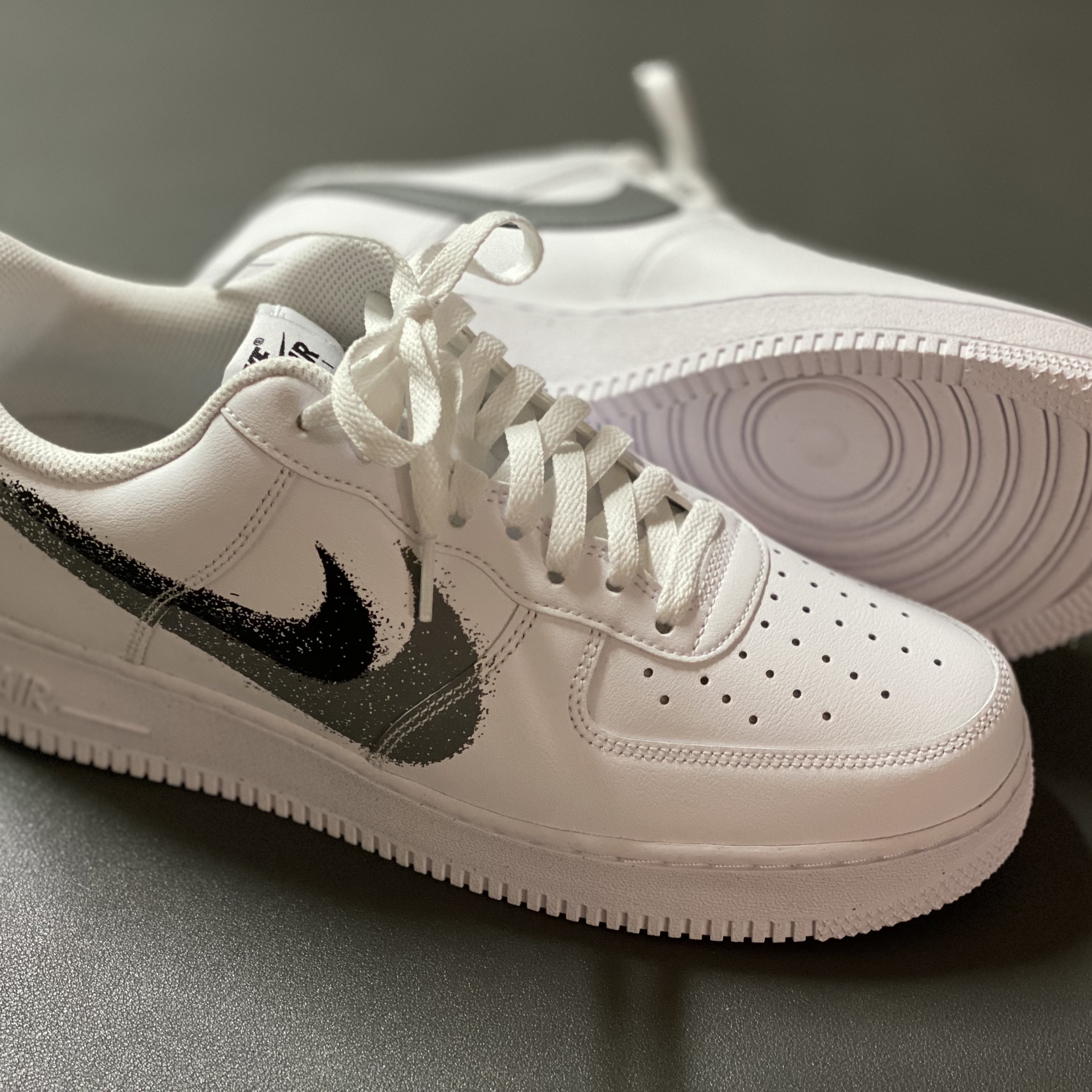 Nike Air Force 1 '07 Low White Cool Grey 착용 스타일 - 1
