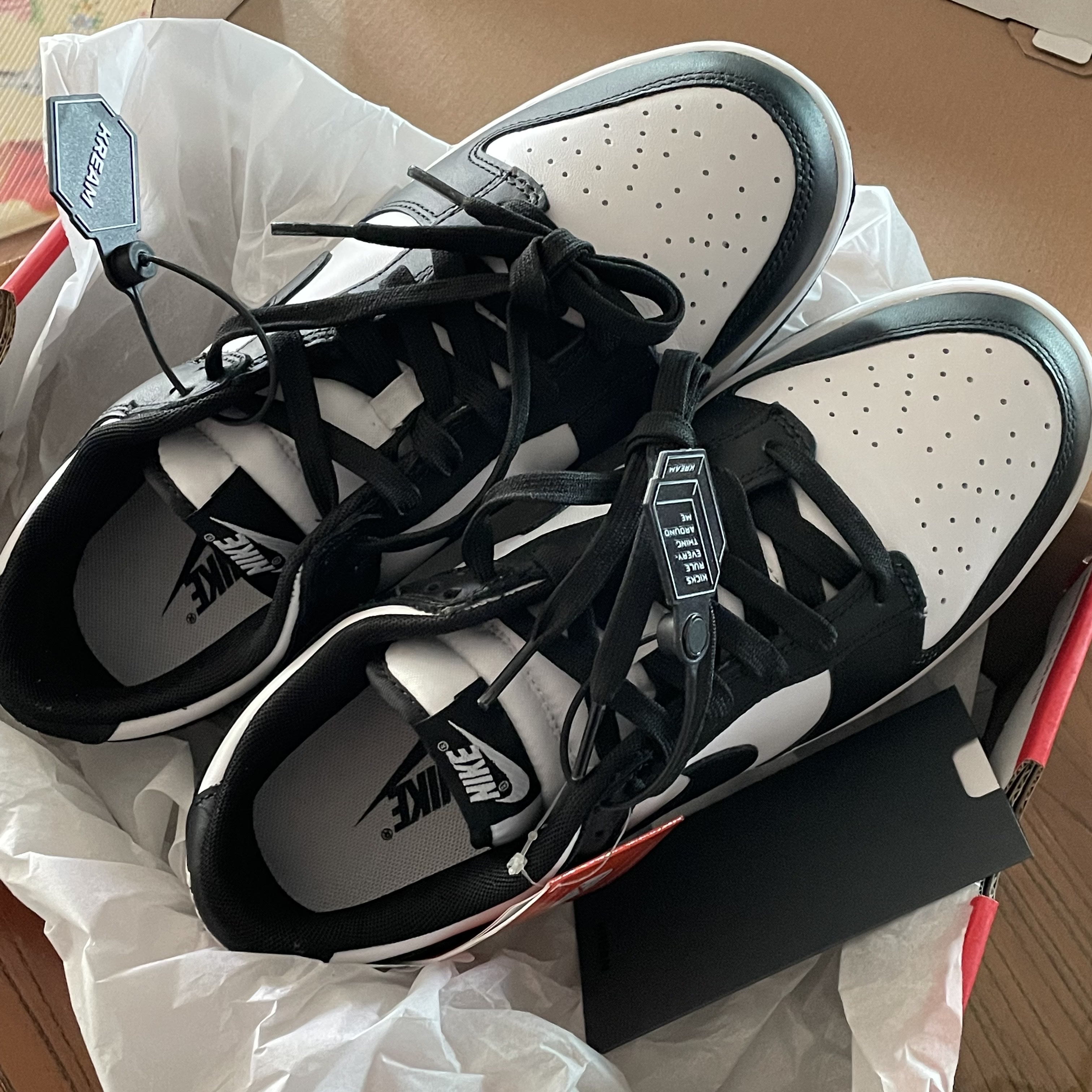 Nike Dunk Low Retro Black 착용 스타일