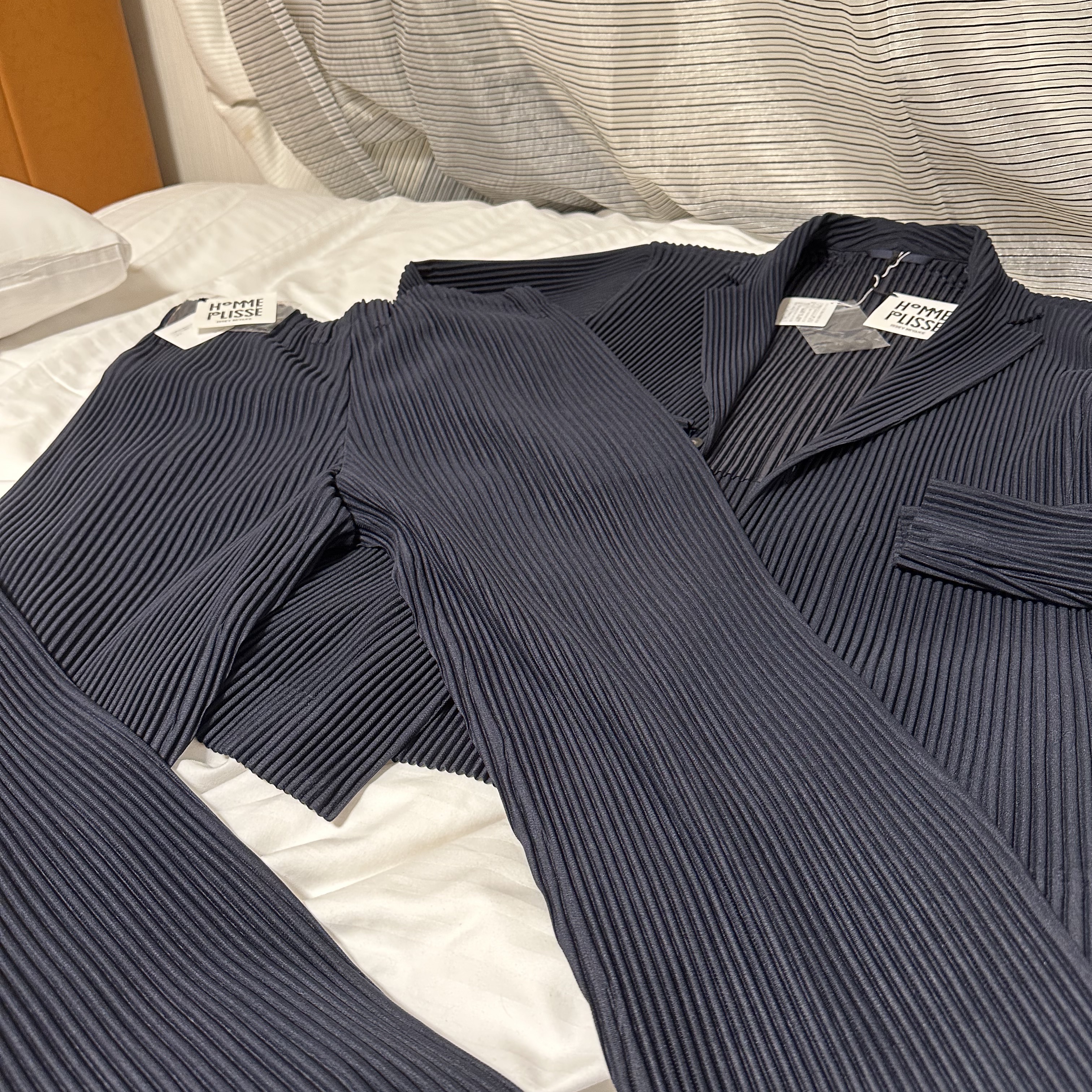 Homme Plisse Issey Miyake Basic Tailored Jacket Black 착용 스타일 - 2