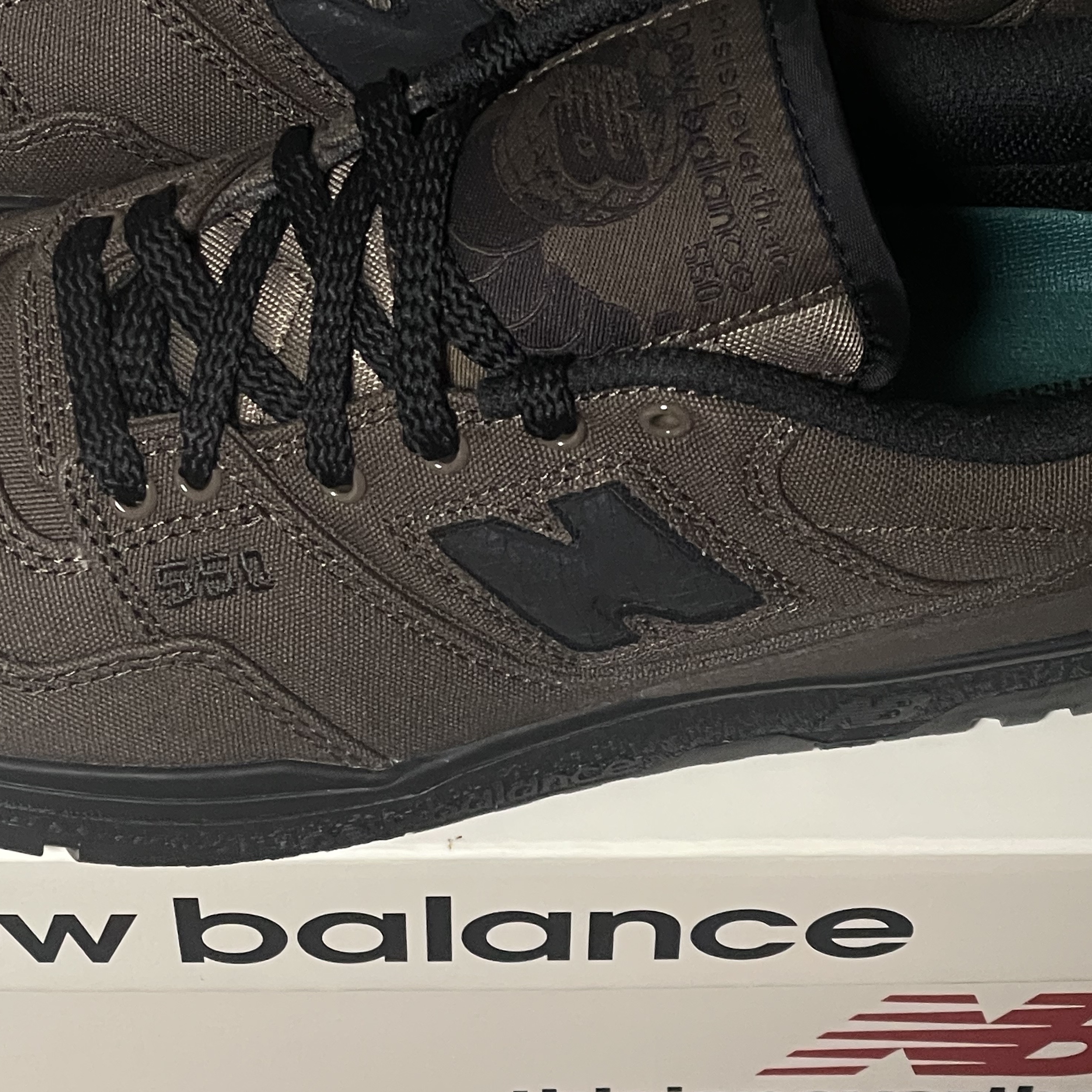 New Balance x Thisisneverthat 550 Brown Black 착용 스타일