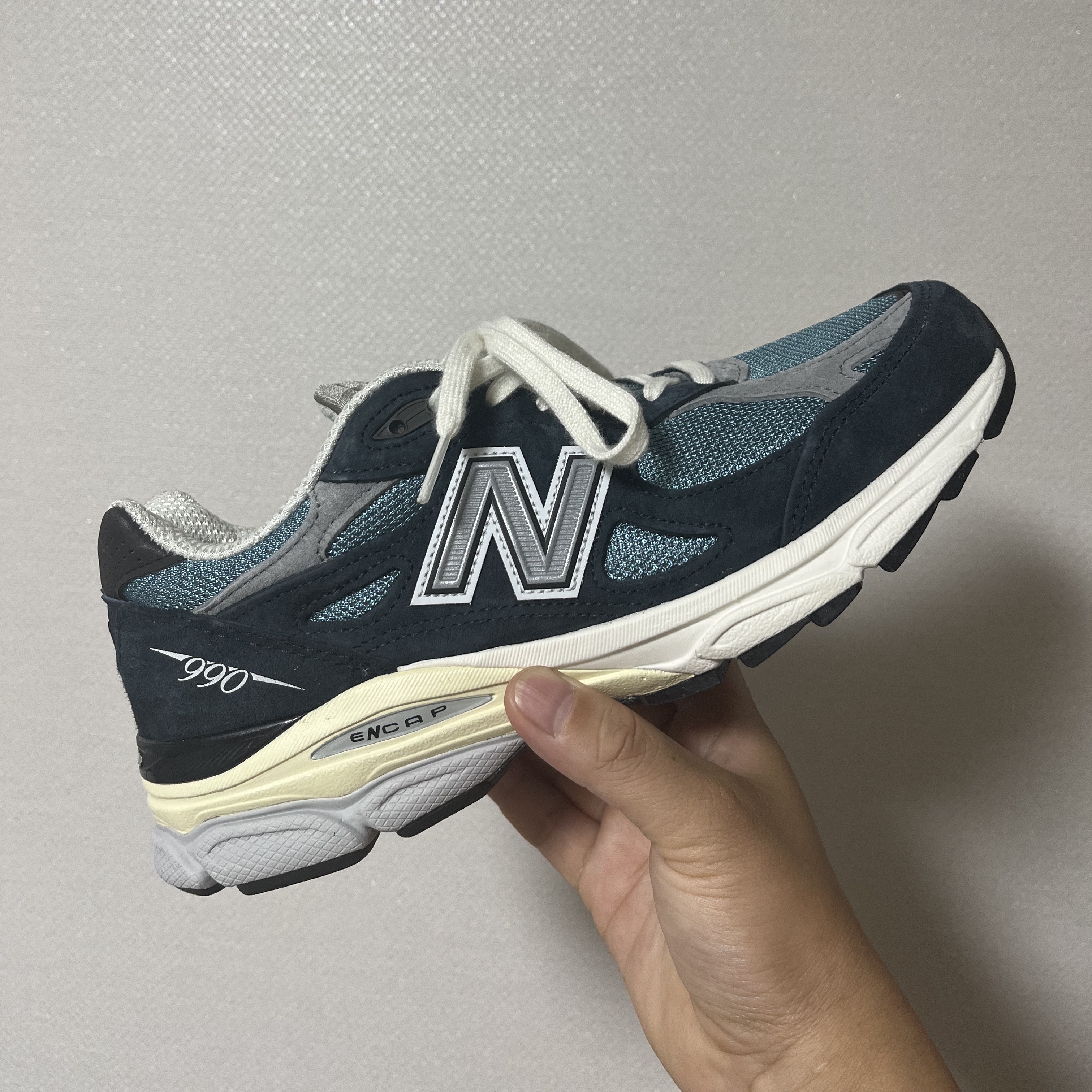 New Balance 990v3 Made in USA Navy Spring Tide 착용 스타일