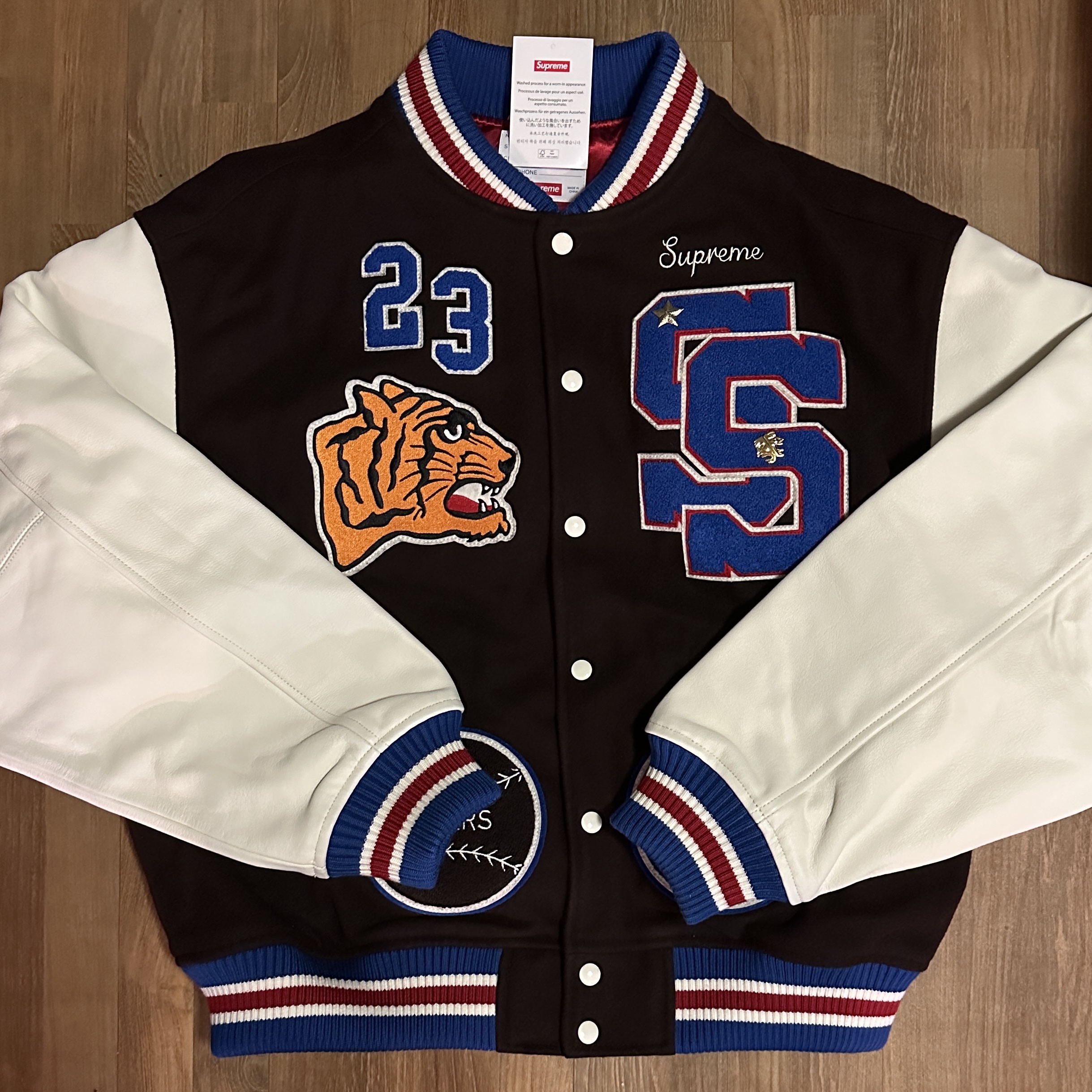 Supreme Tiger Varsity Jacket Brown - 23FW 착용 스타일