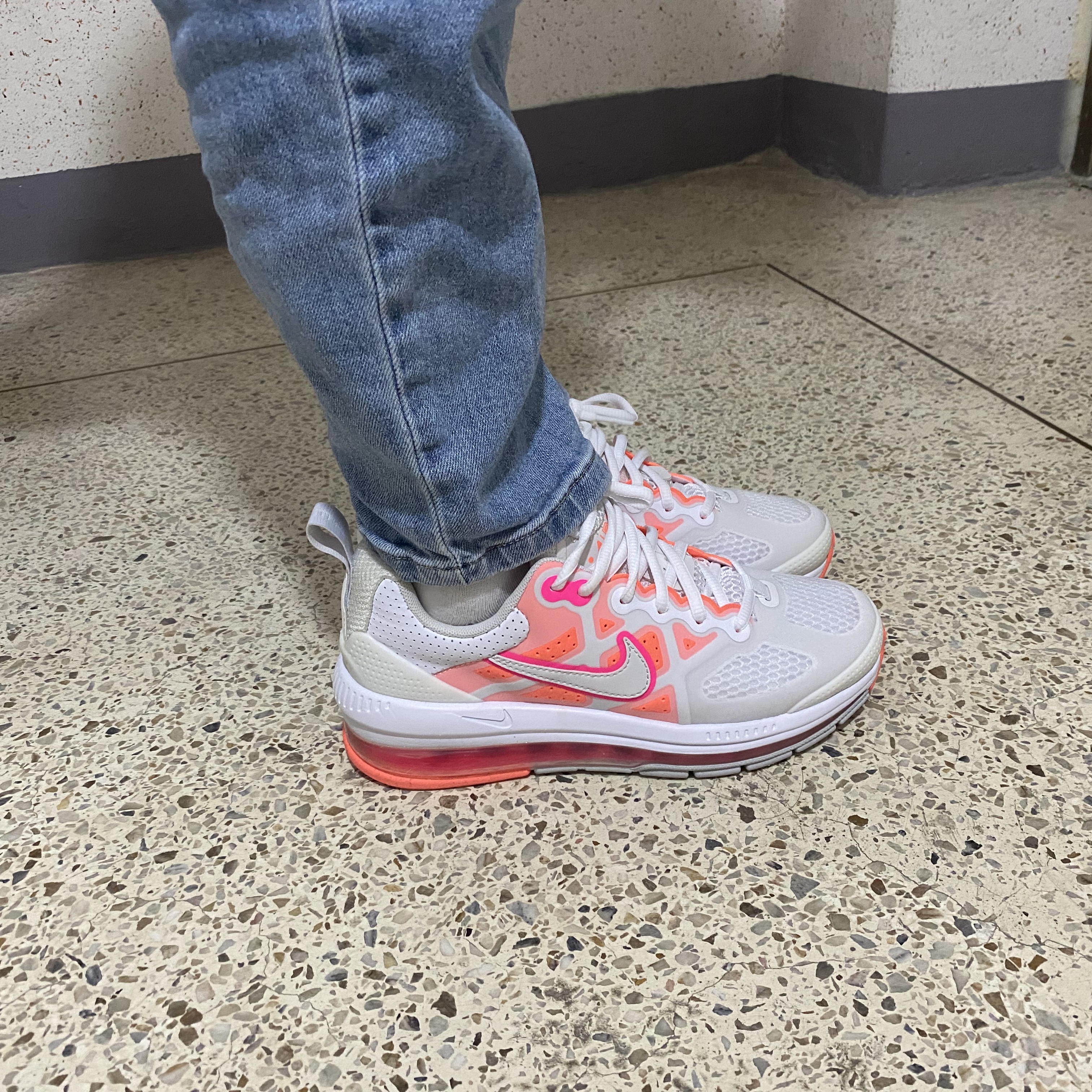 (W) Nike Air Max Genome White Platinum Pink 착용 스타일