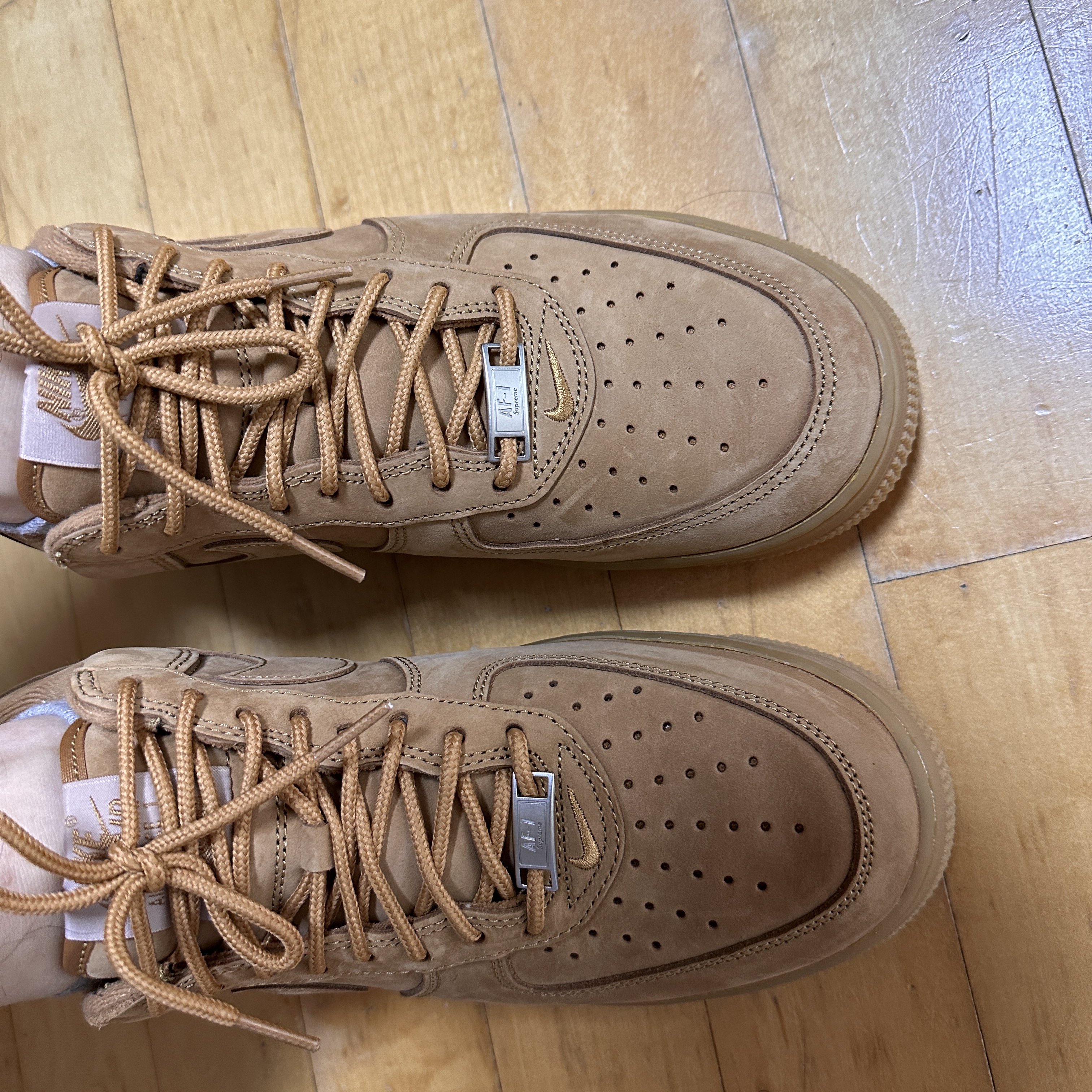 Nike x Supreme Air Force 1 Low Flax 착용 스타일 - 4