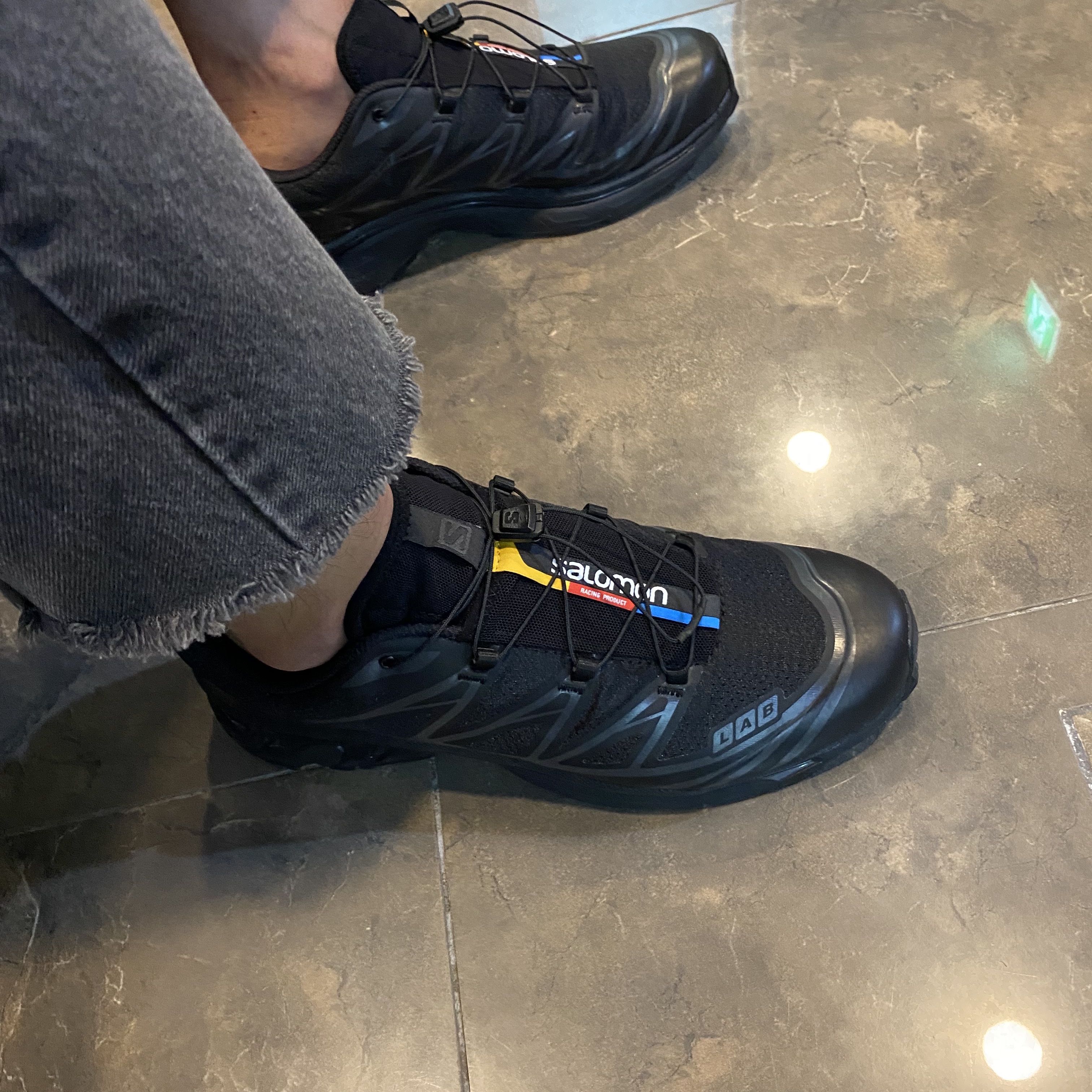 Salomon XT-6 ADV Black 착용 스타일
