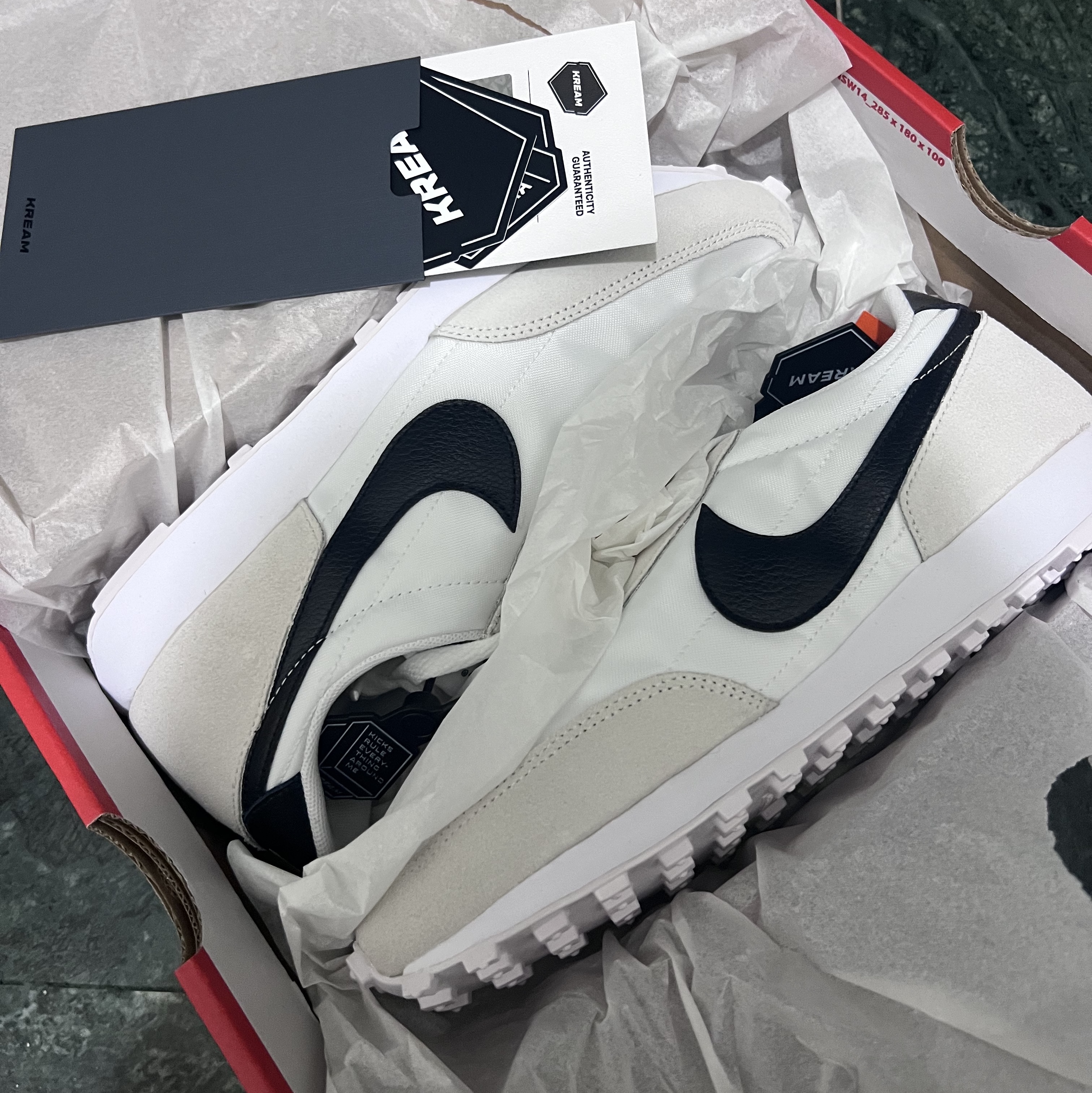 (W) Nike Daybreak Summit White Black 착용 스타일 - 1