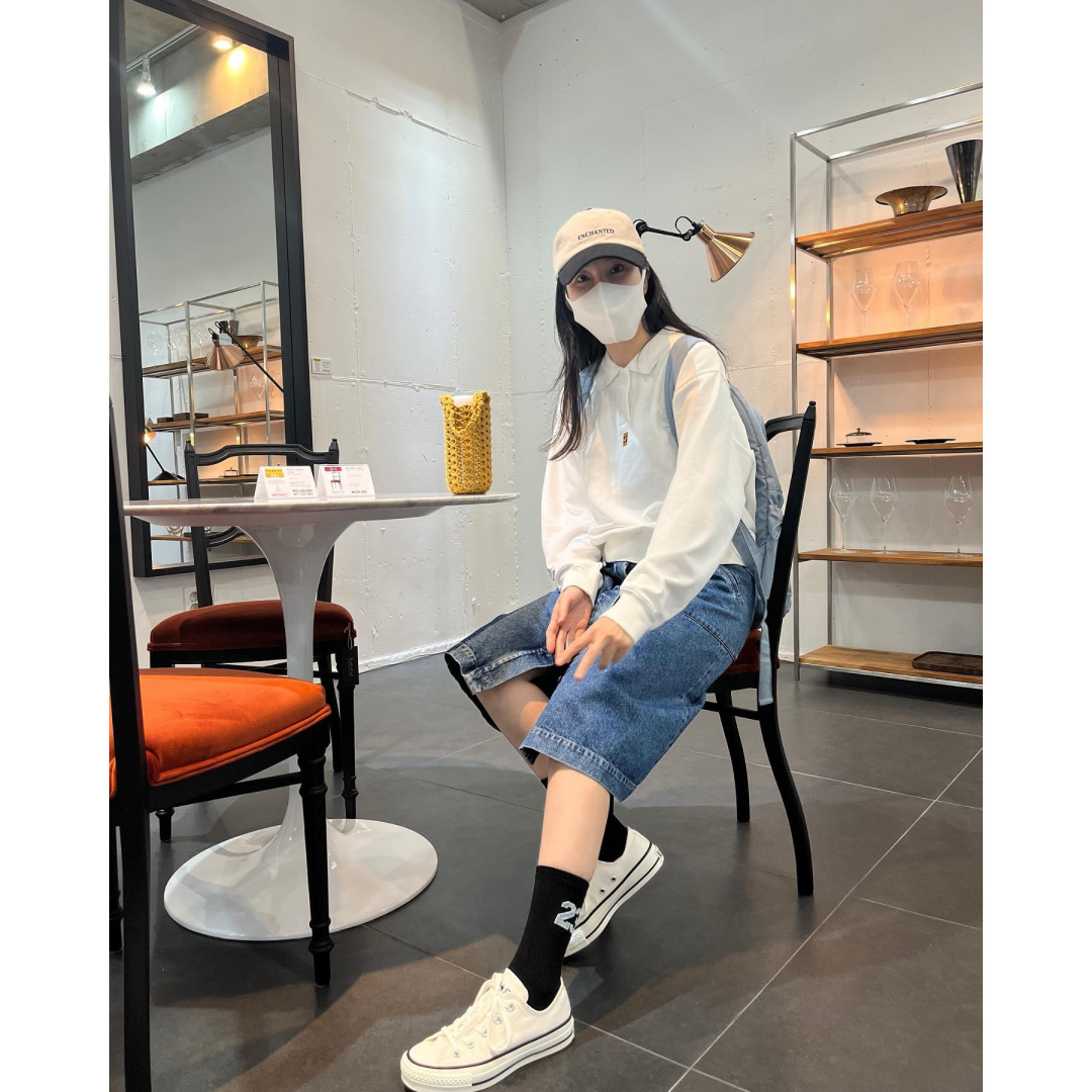 Converse Chuck Taylor All Star Lift Clean Leather Ox White 착용 스타일 - 2