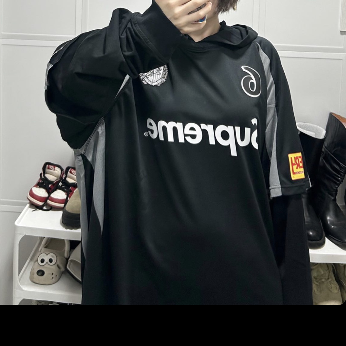 Supreme Hooded Soccer Jersey Black - 23FW 착용 스타일