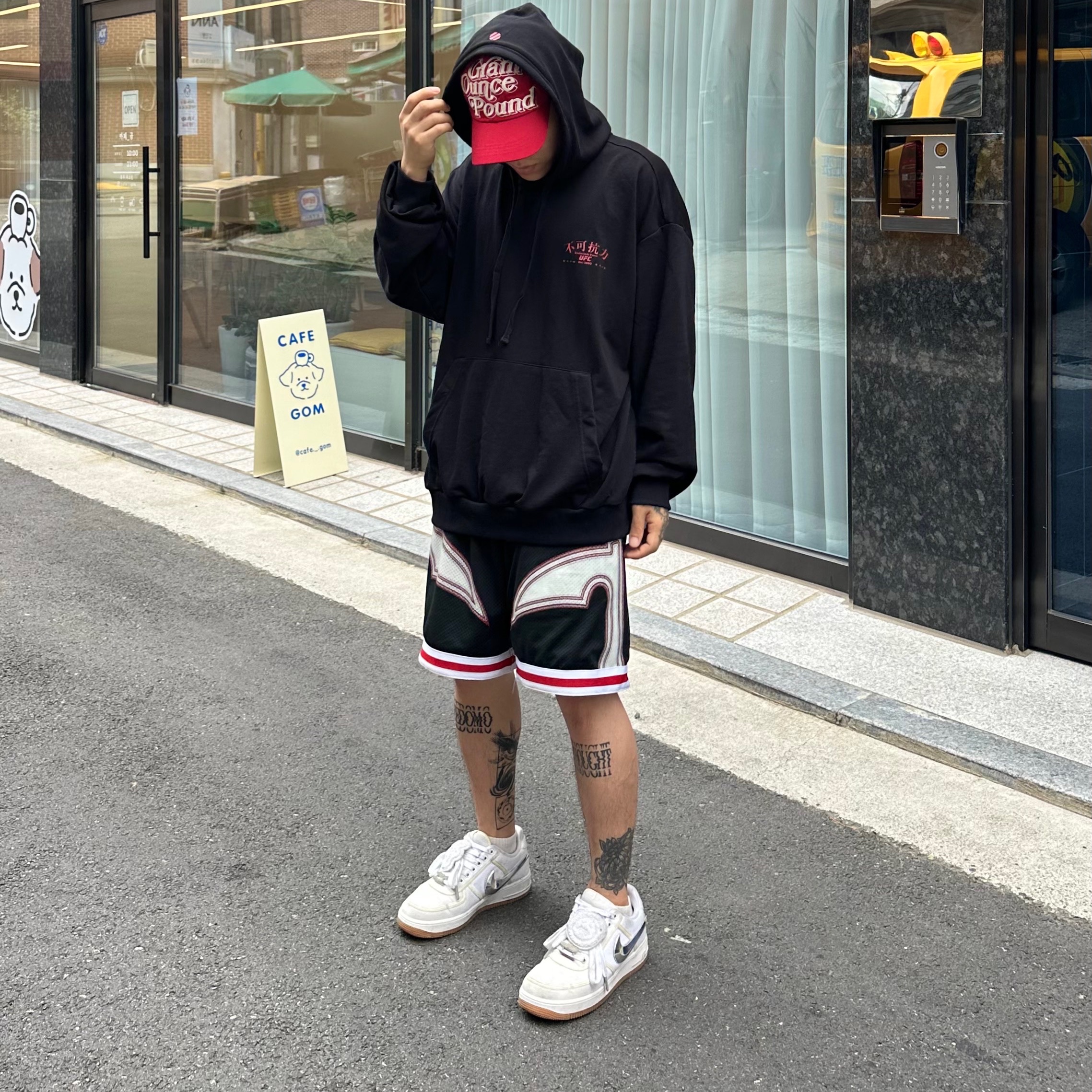 Nike x Travis Scott Air Force 1 Low Sail 착용 스타일 - 2