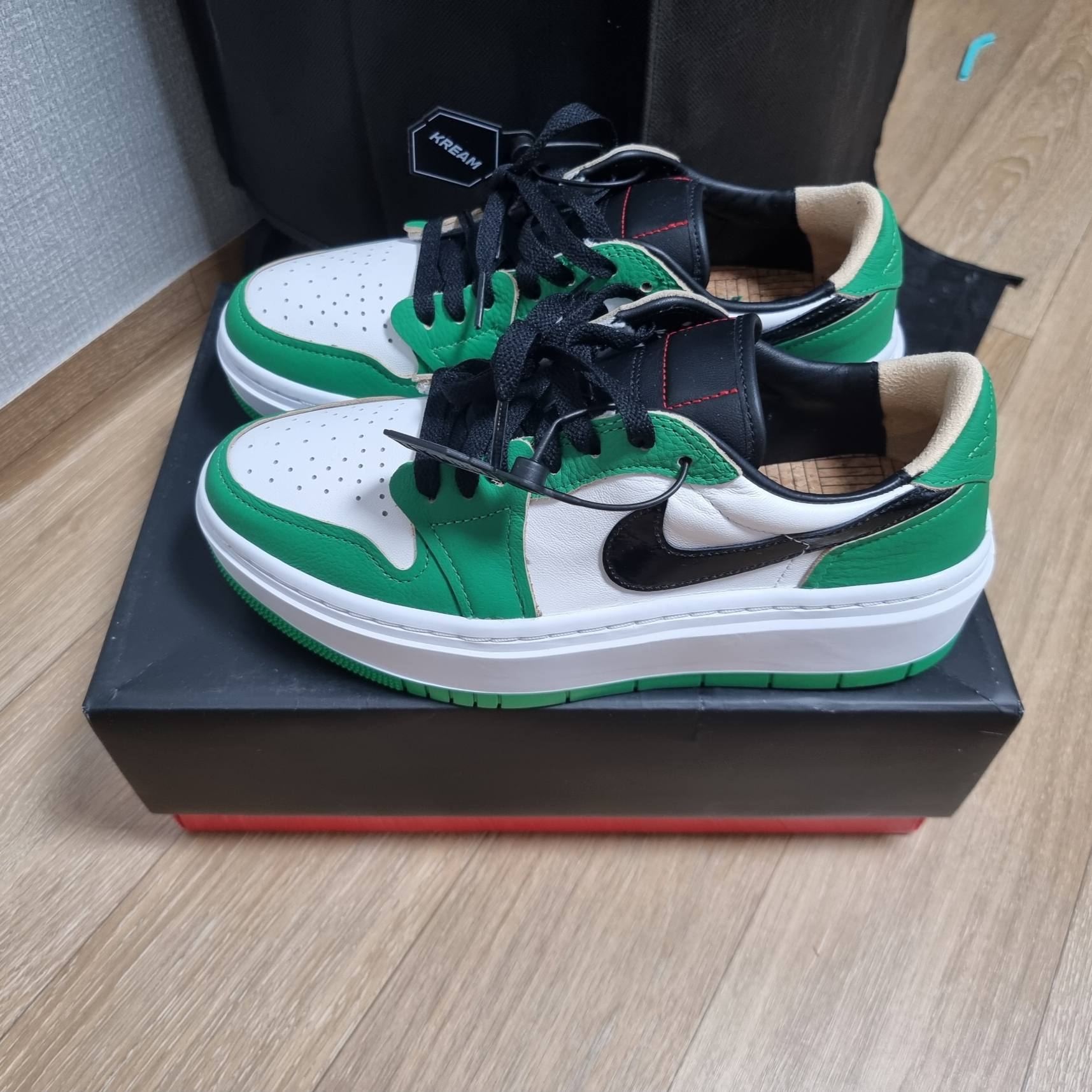 (W) Jordan 1 Elevate Low SE Lucky Green 착용 스타일