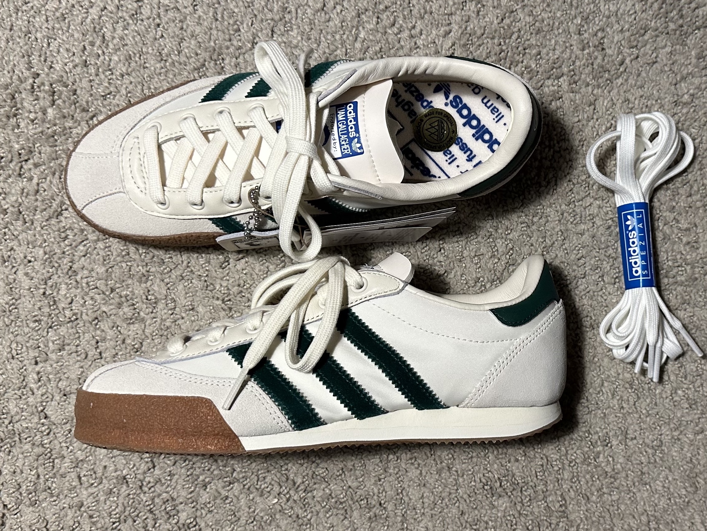Adidas x Liam Gallagher Spezial LG II Cream White Collegiate Green 착용 스타일 - 2