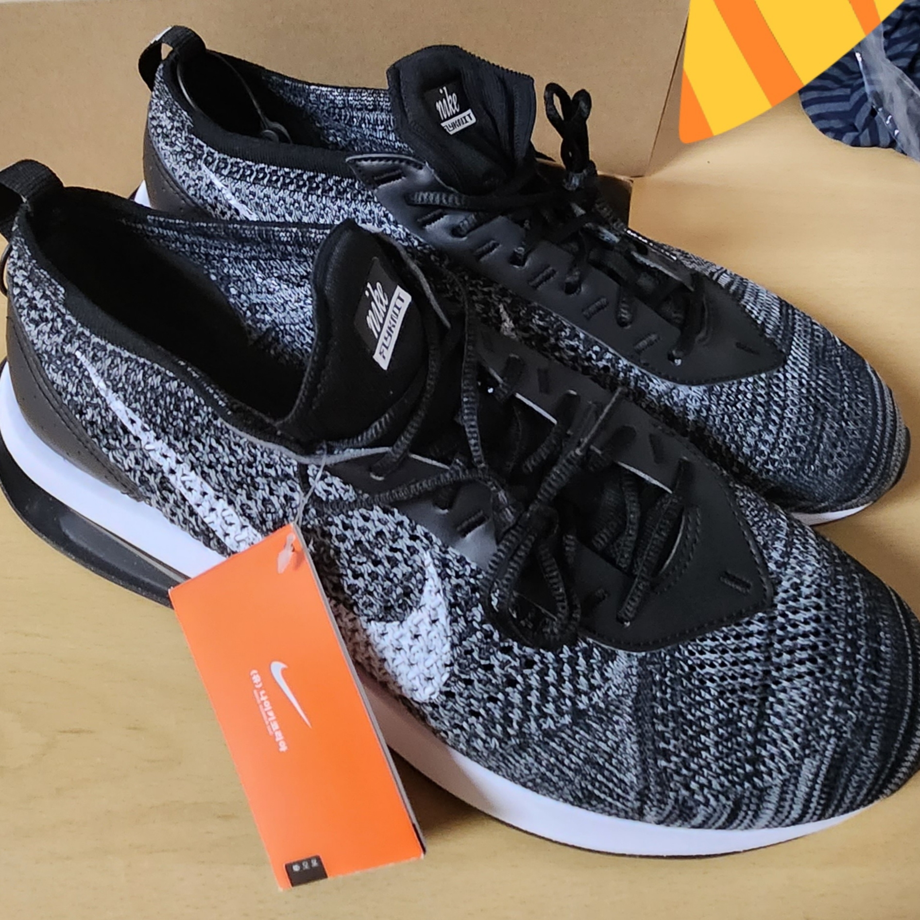 Nike Air Max Flyknit Racer Black White 착용 스타일
