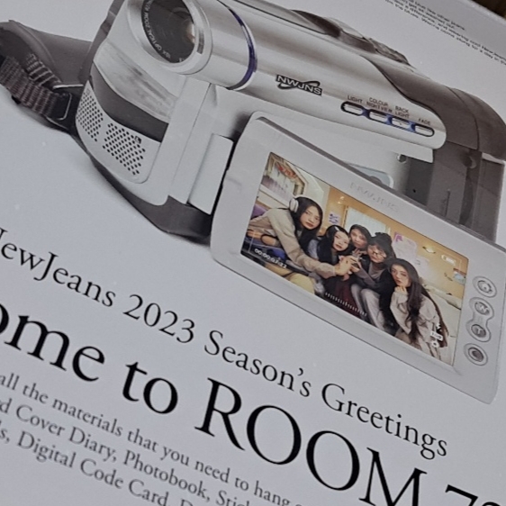 NewJeans Welcome to Room 722 Season’s Greetings 2023 착용 스타일