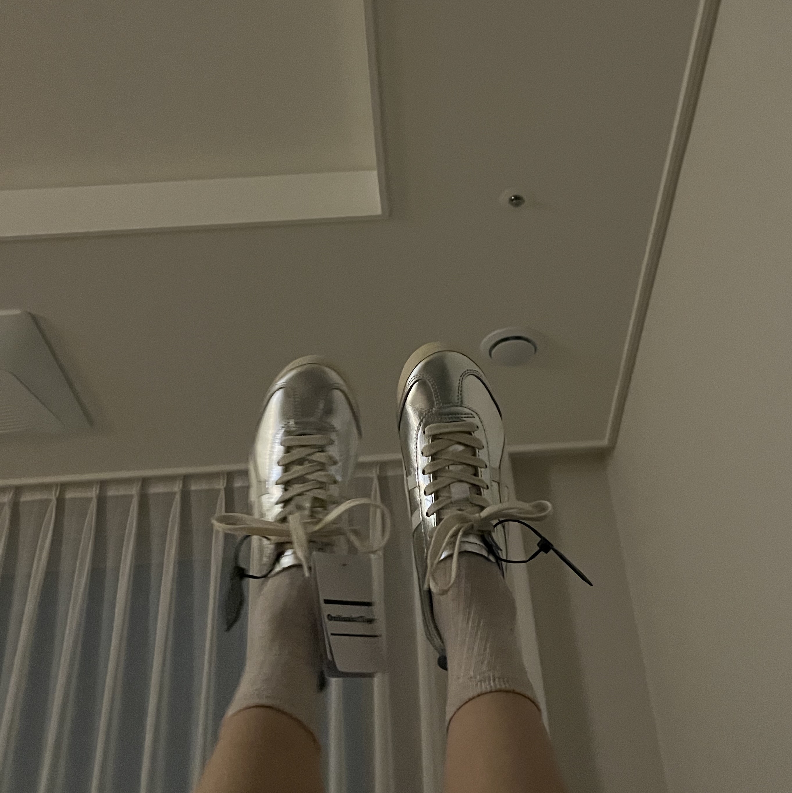 Onitsuka Tiger Mexico 66 White Silver 착용 스타일 - 4