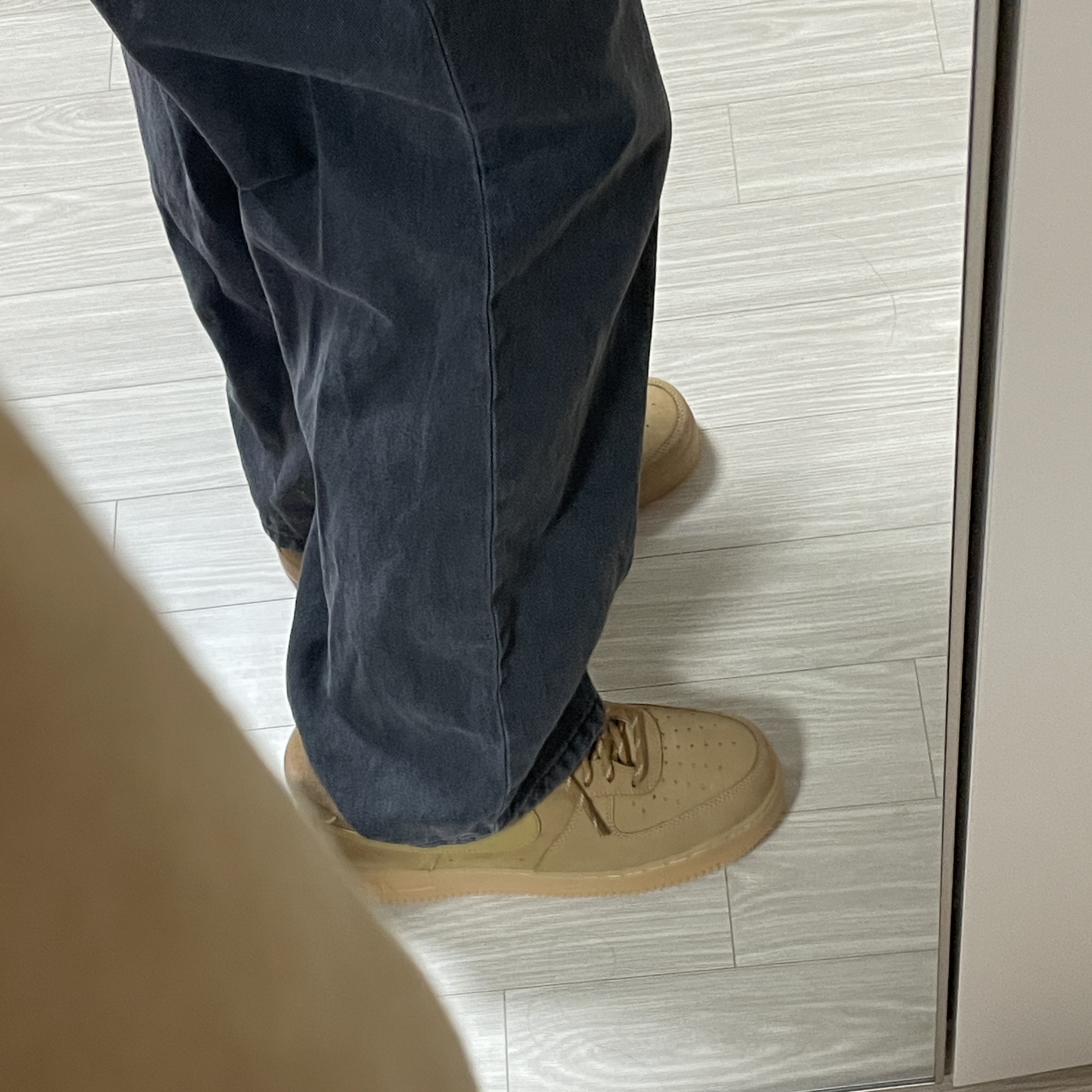 Nike Air Force 1 '07 WB Flax 착용 스타일 - 2