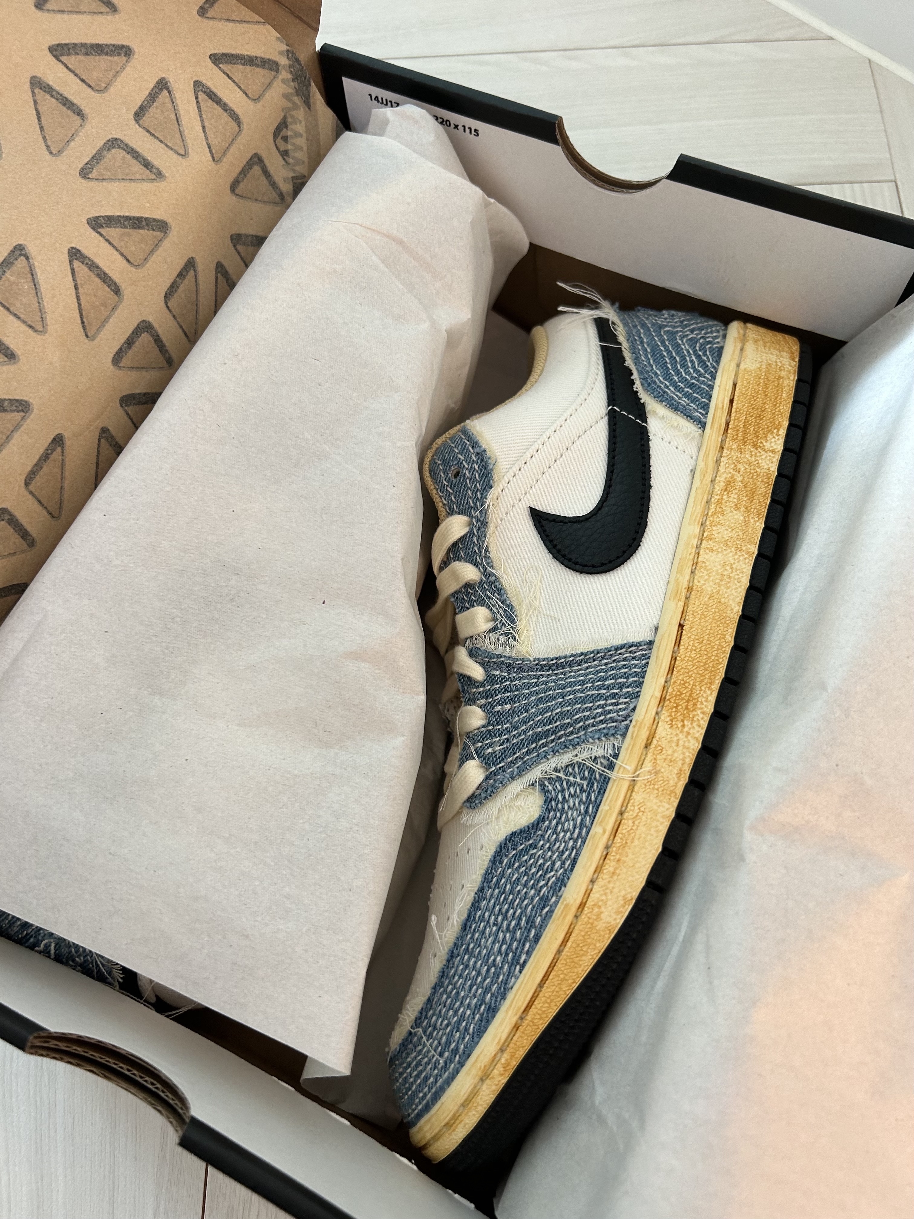Jordan 1 Low World Make Japan 착용 스타일 - 1