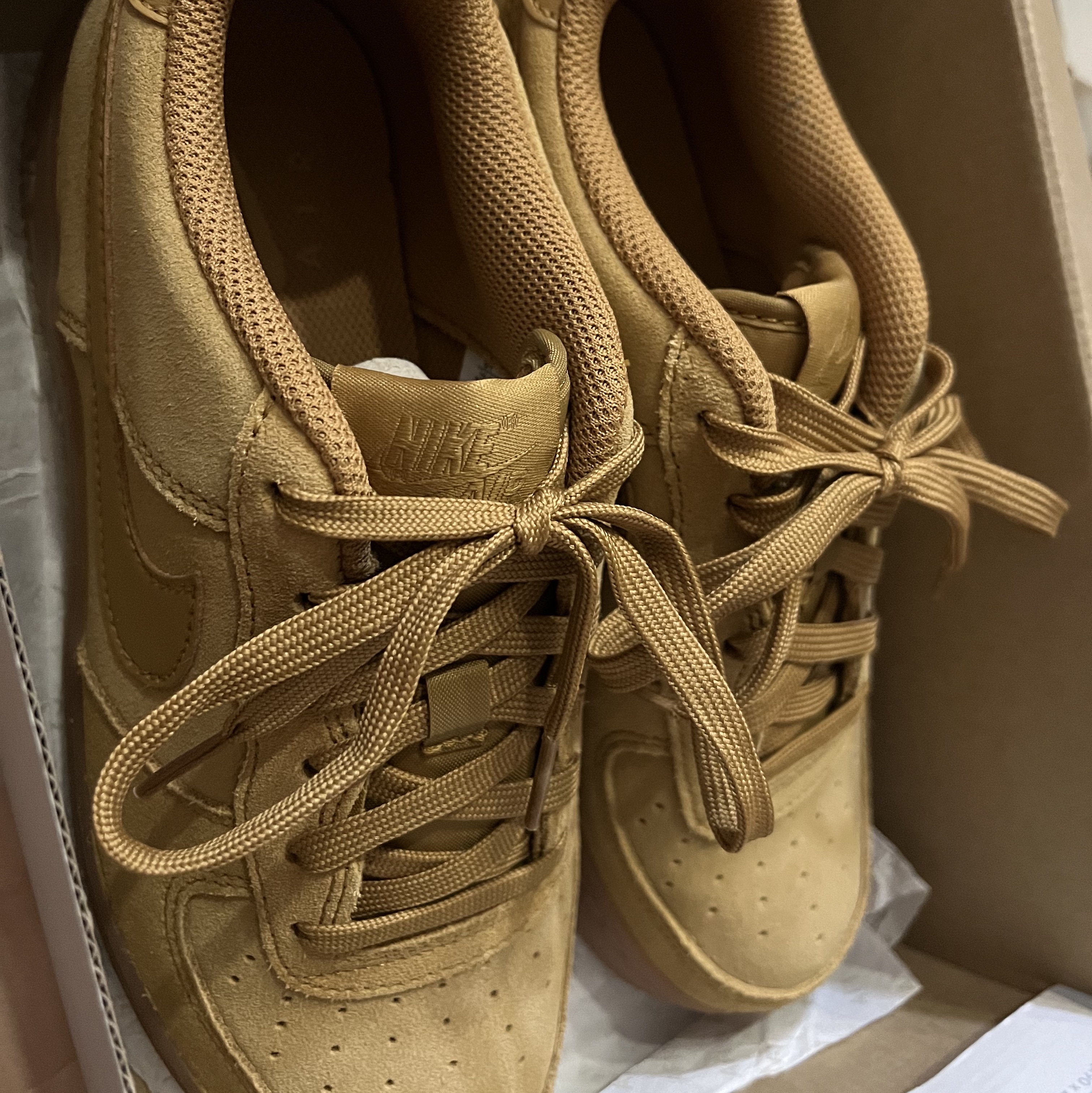 (GS) Nike Air Force 1 LV8 3 Wheat 착용 스타일