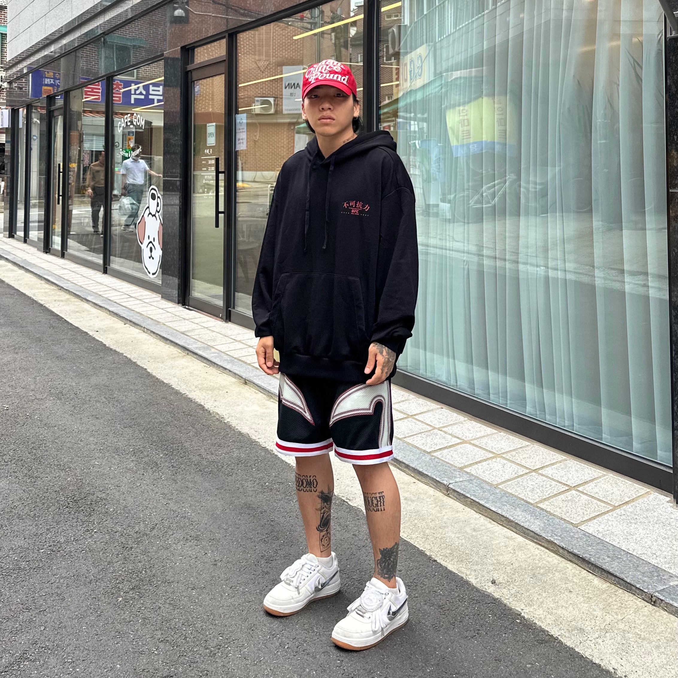 Nike x Travis Scott Air Force 1 Low Sail 착용 스타일 - 4