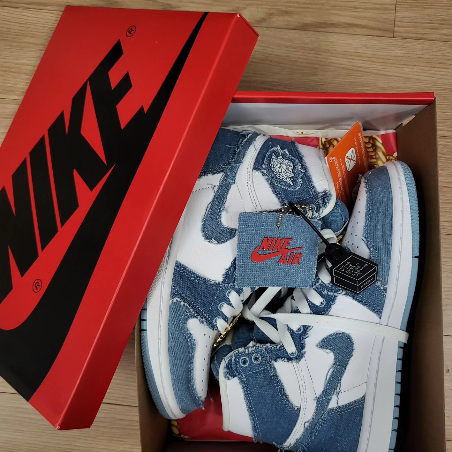 (W) Jordan 1 Retro High OG Denim 착용 스타일 - 2