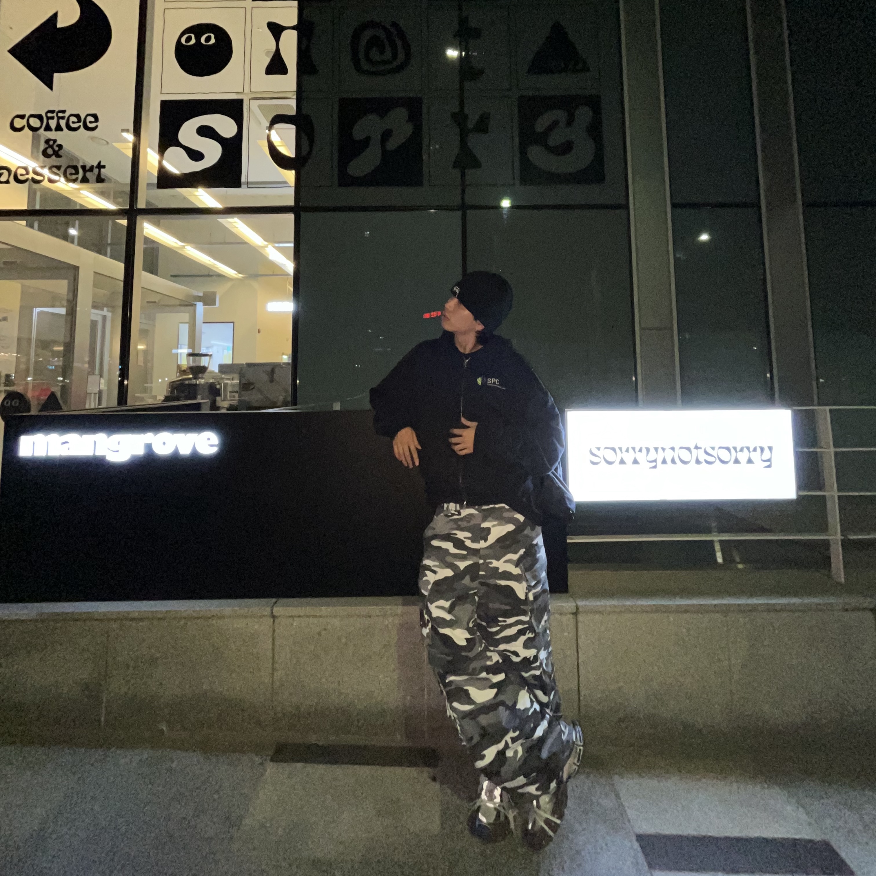 Stussy Stock Cuff Beanie Black, Project G/R Oversized Convertible Cargo Pants City Camo 착용 스타일 - 4