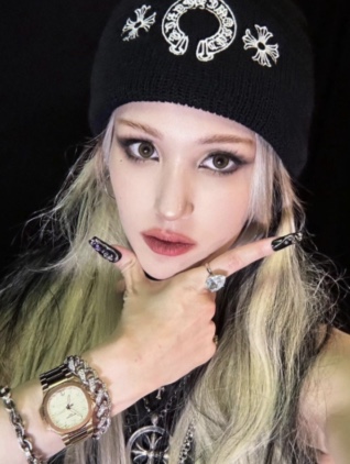 Chrome Hearts Horseshoe Beanie Black 착용 스타일 - 1