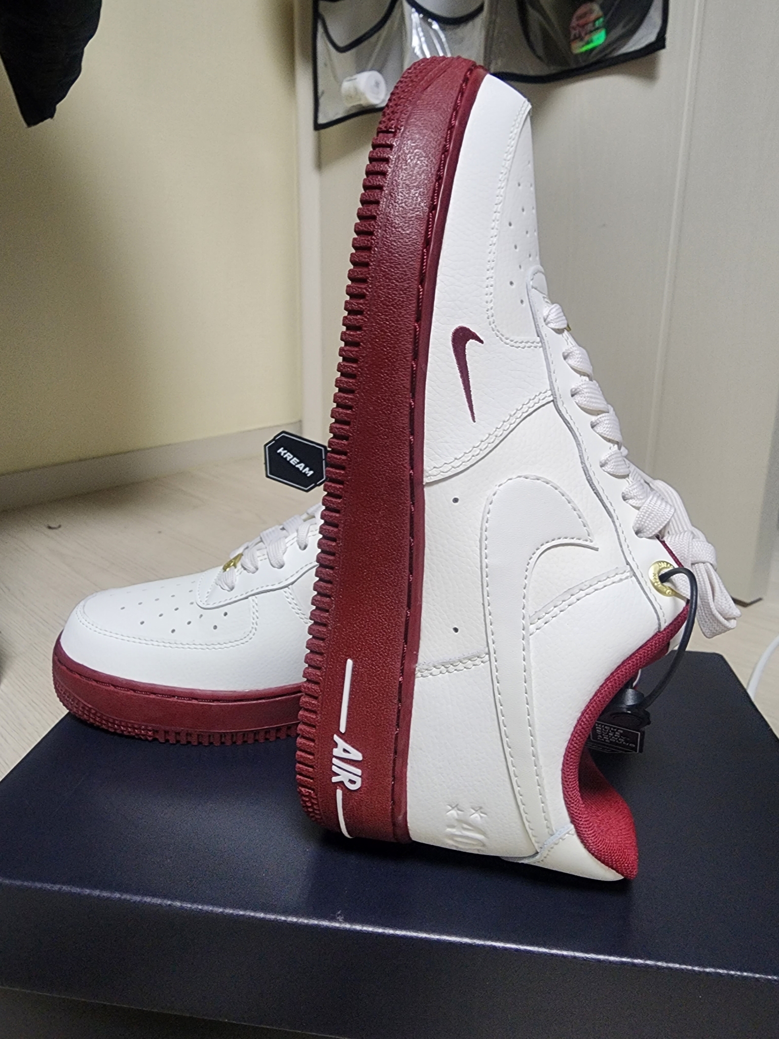(W) Nike Air Force 1 '07 SE 40th Anniversary Join Forces Sail Team Red 착용 스타일 - 2