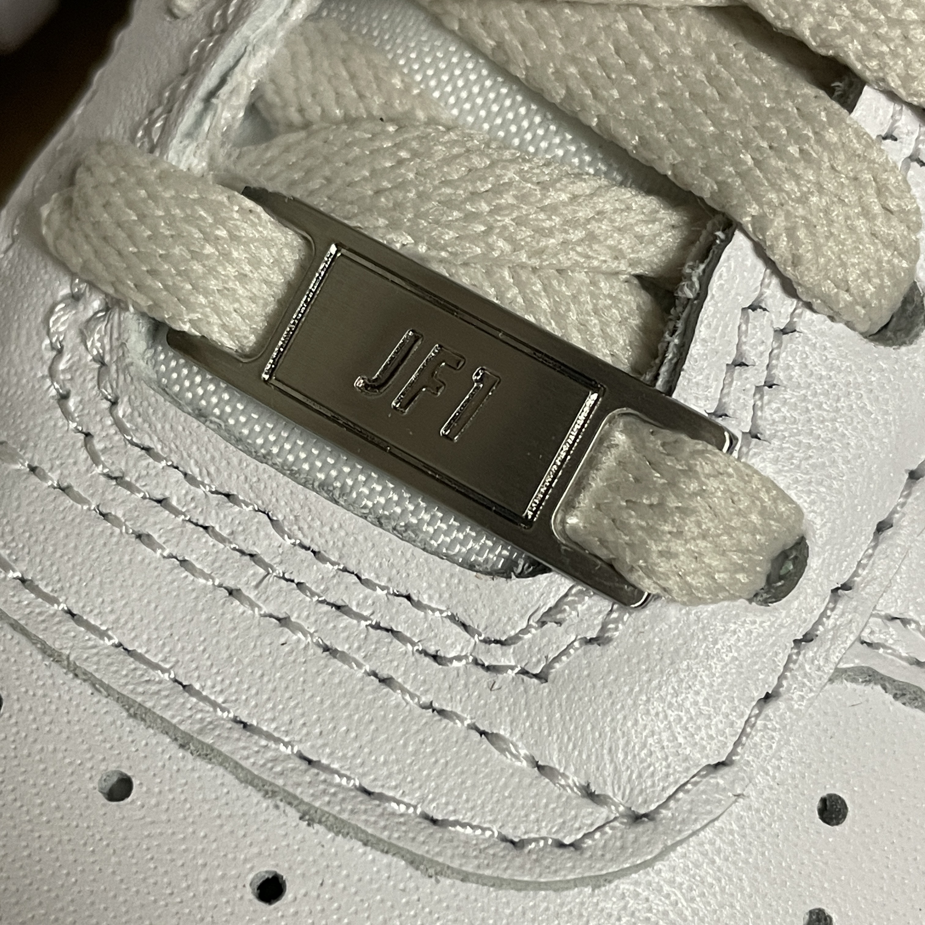 Nike x Jacquemus J Force 1 Low LX SP White 착용 스타일 - 3