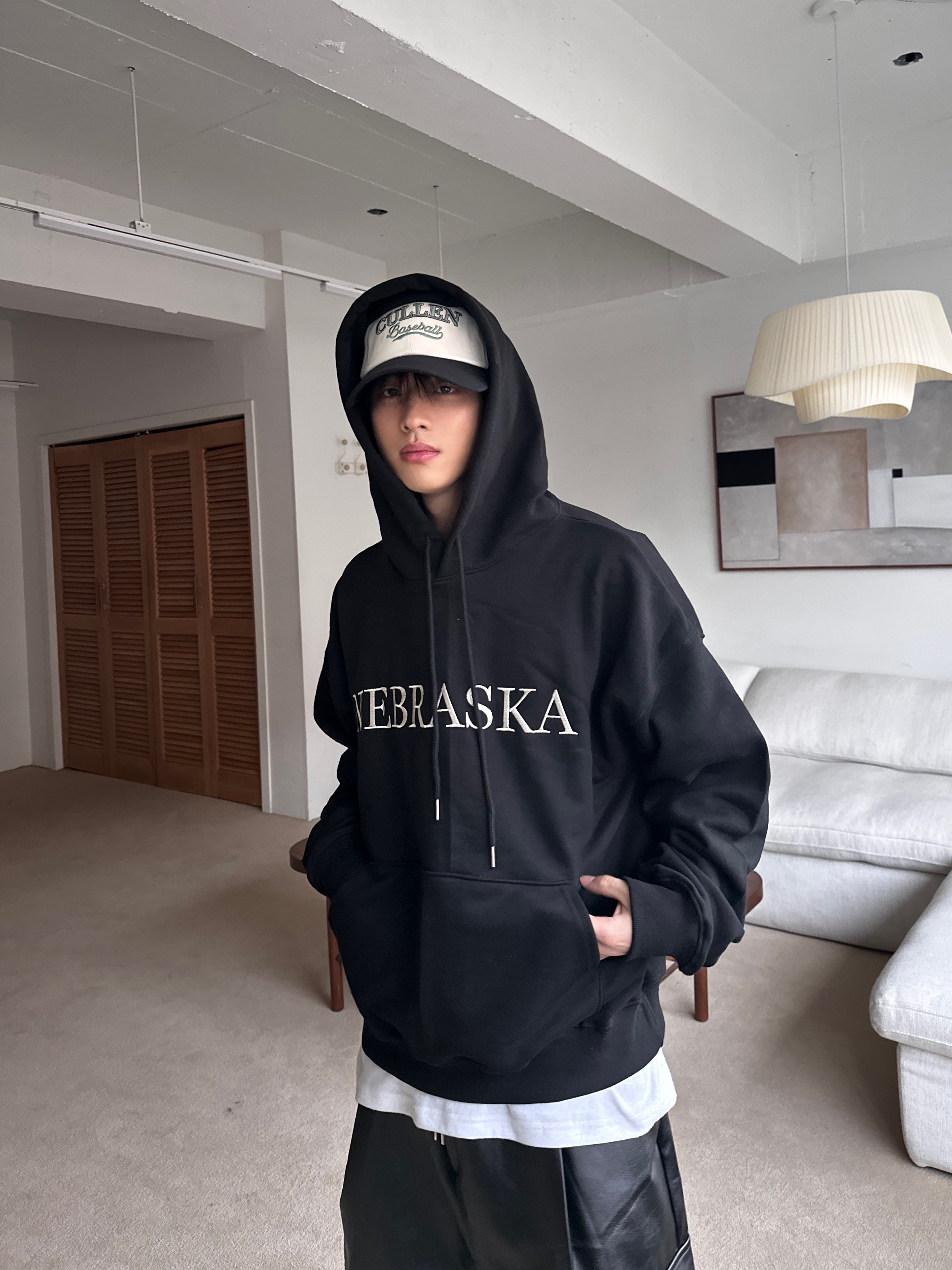 Balenciaga Defender Sneakers Beige 착용 스타일 - 4