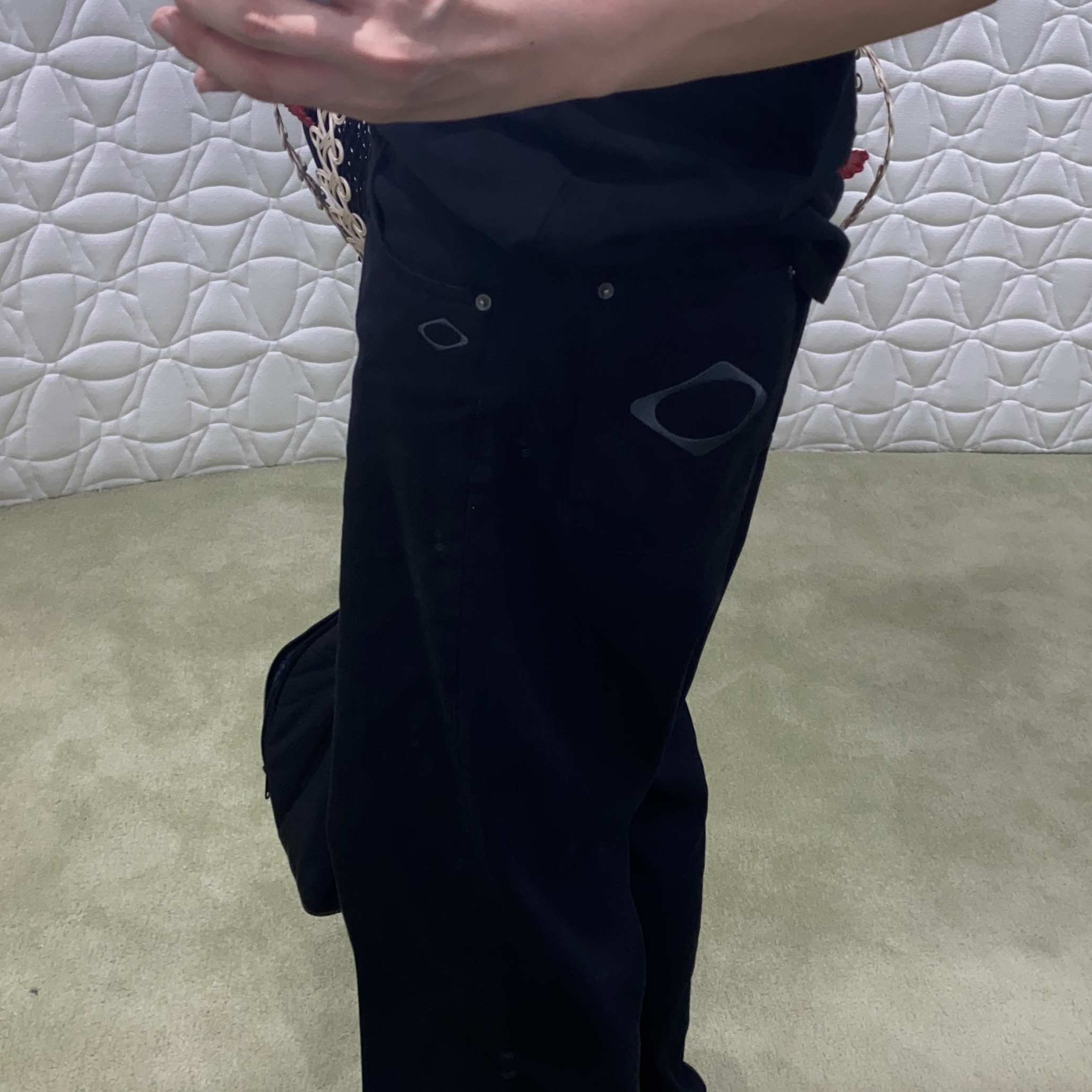 (W) Mischief Rhombus Slouchy Jeans Black 착용 스타일