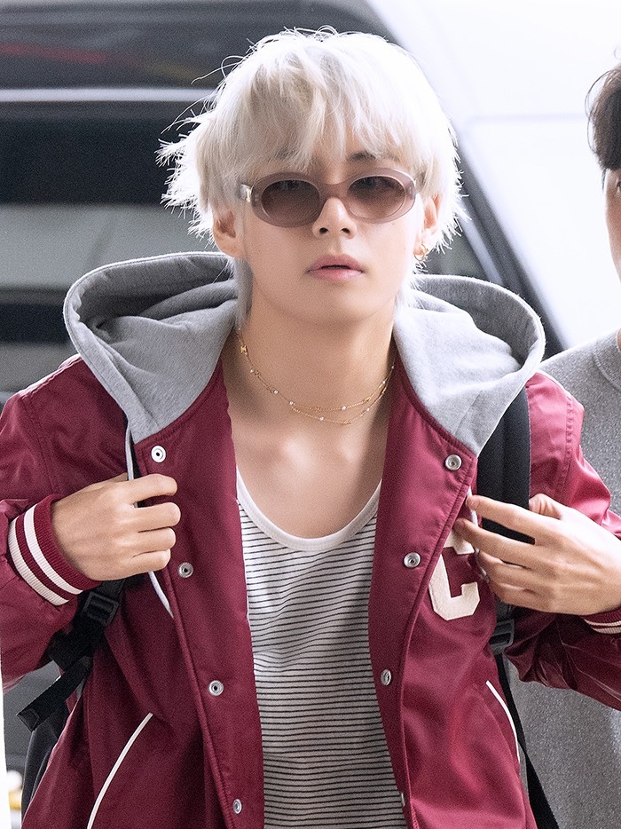 (W) Celine Triomphe 01 Sunglasses in Acetate Milky Hazelnut 착용 스타일