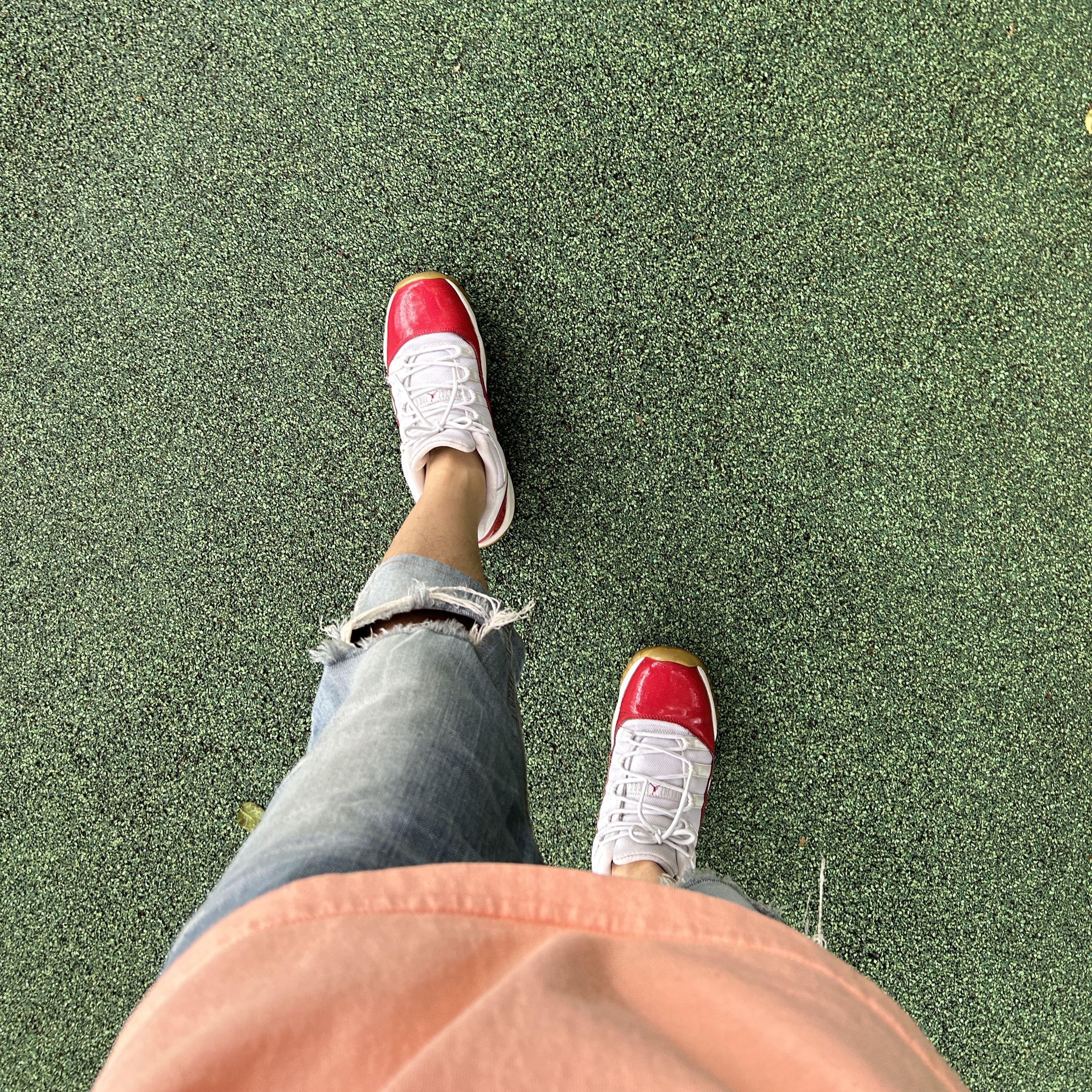 Jordan 11 Retro Low Cherry 2016 착용 스타일