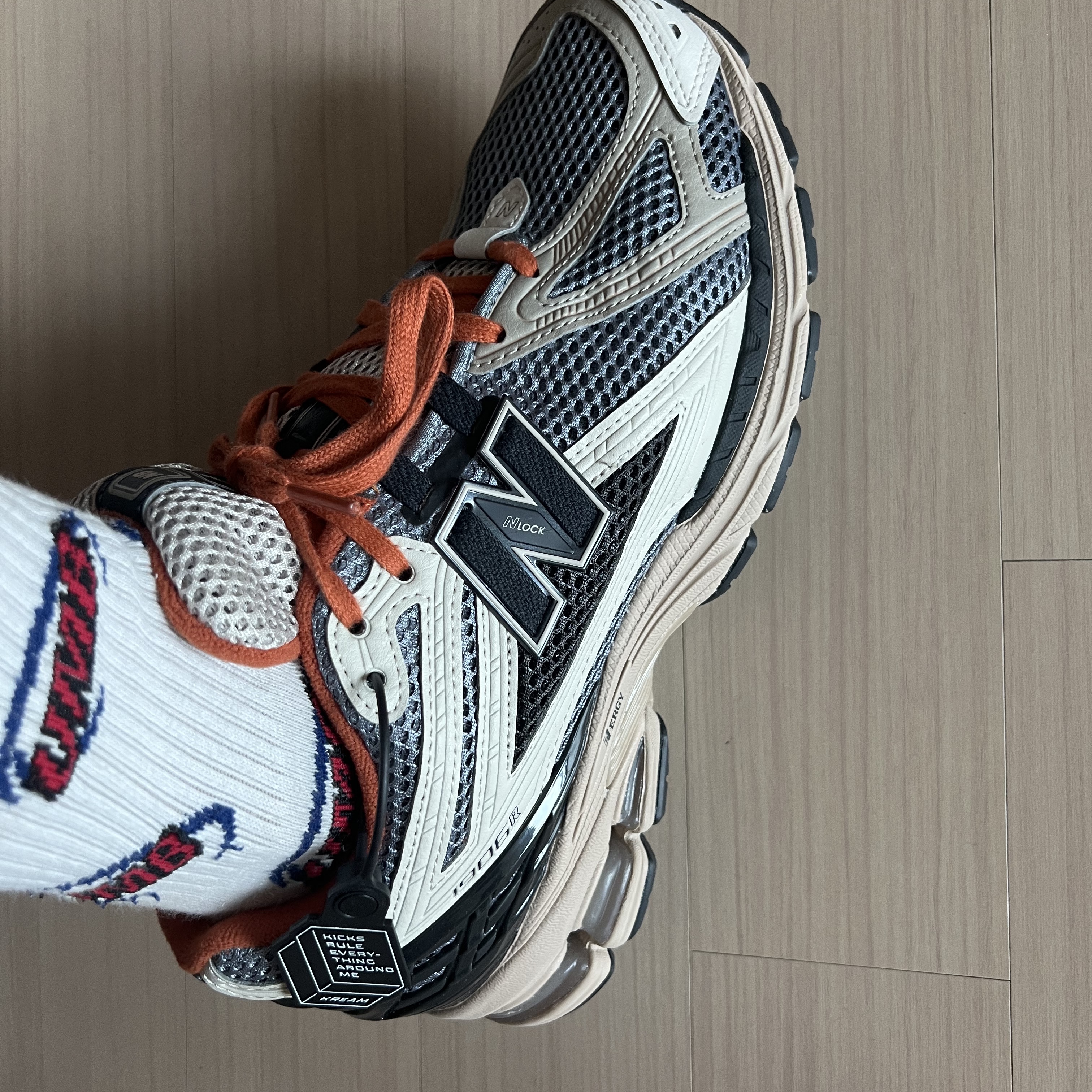 New Balance 1906R Blacktop Mindful Grey - Size? Exclusive 착용 스타일 - 2