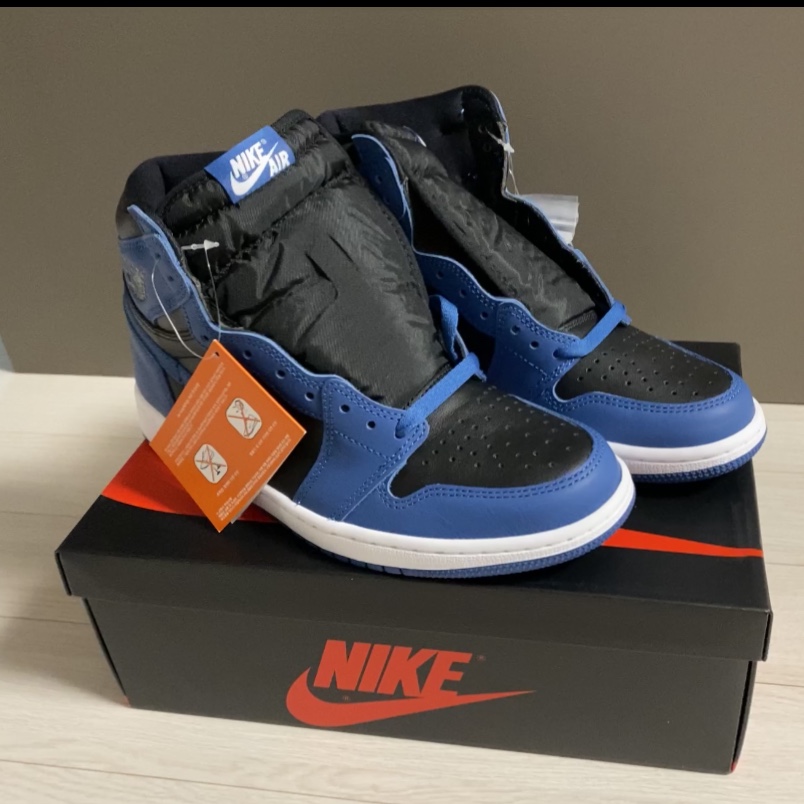 Jordan 1 Retro High OG Dark Marina Blue 착용 스타일 - 2