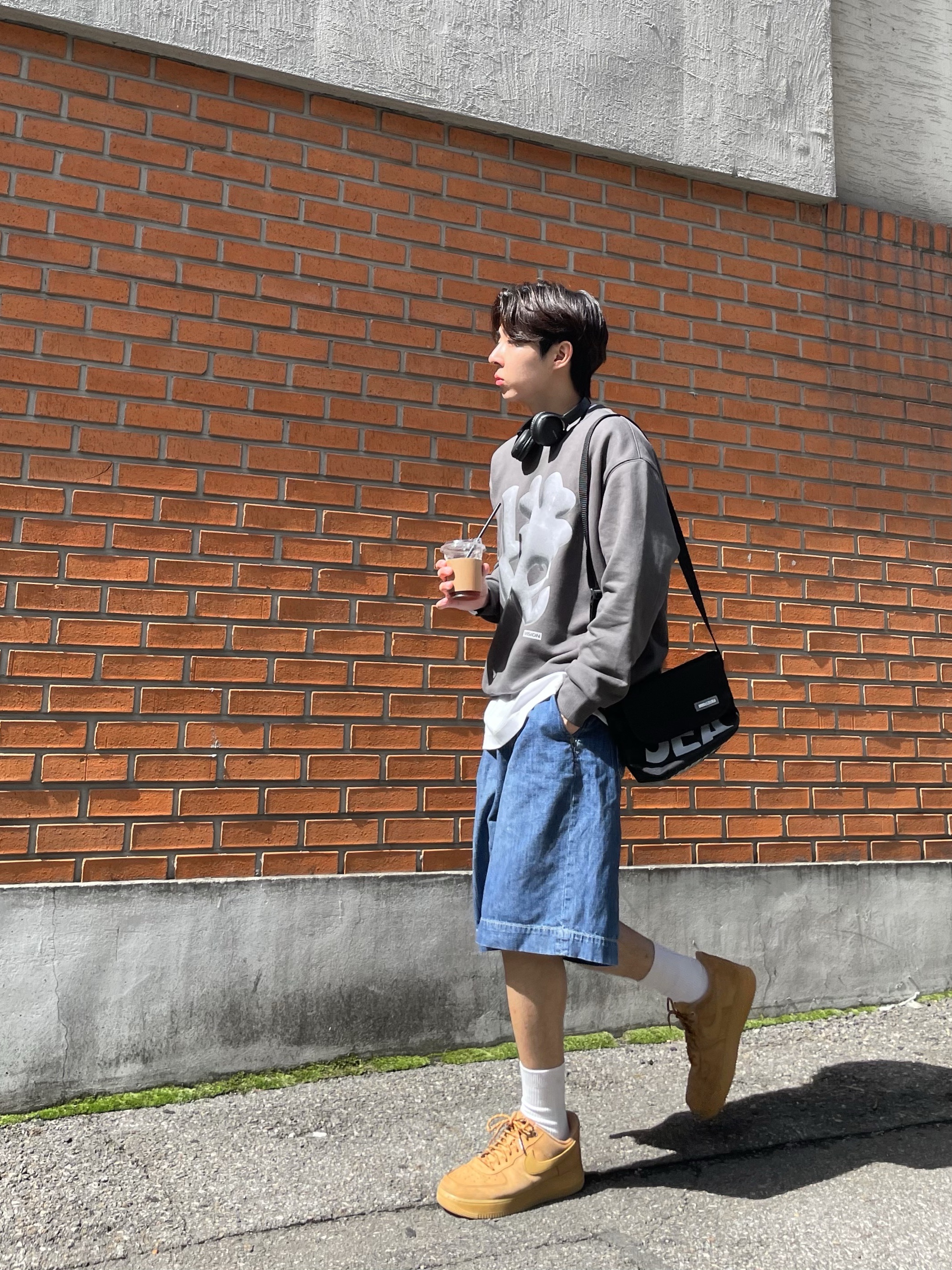 Nike Air Force 1 '07 WB Flax 착용 스타일 - 1