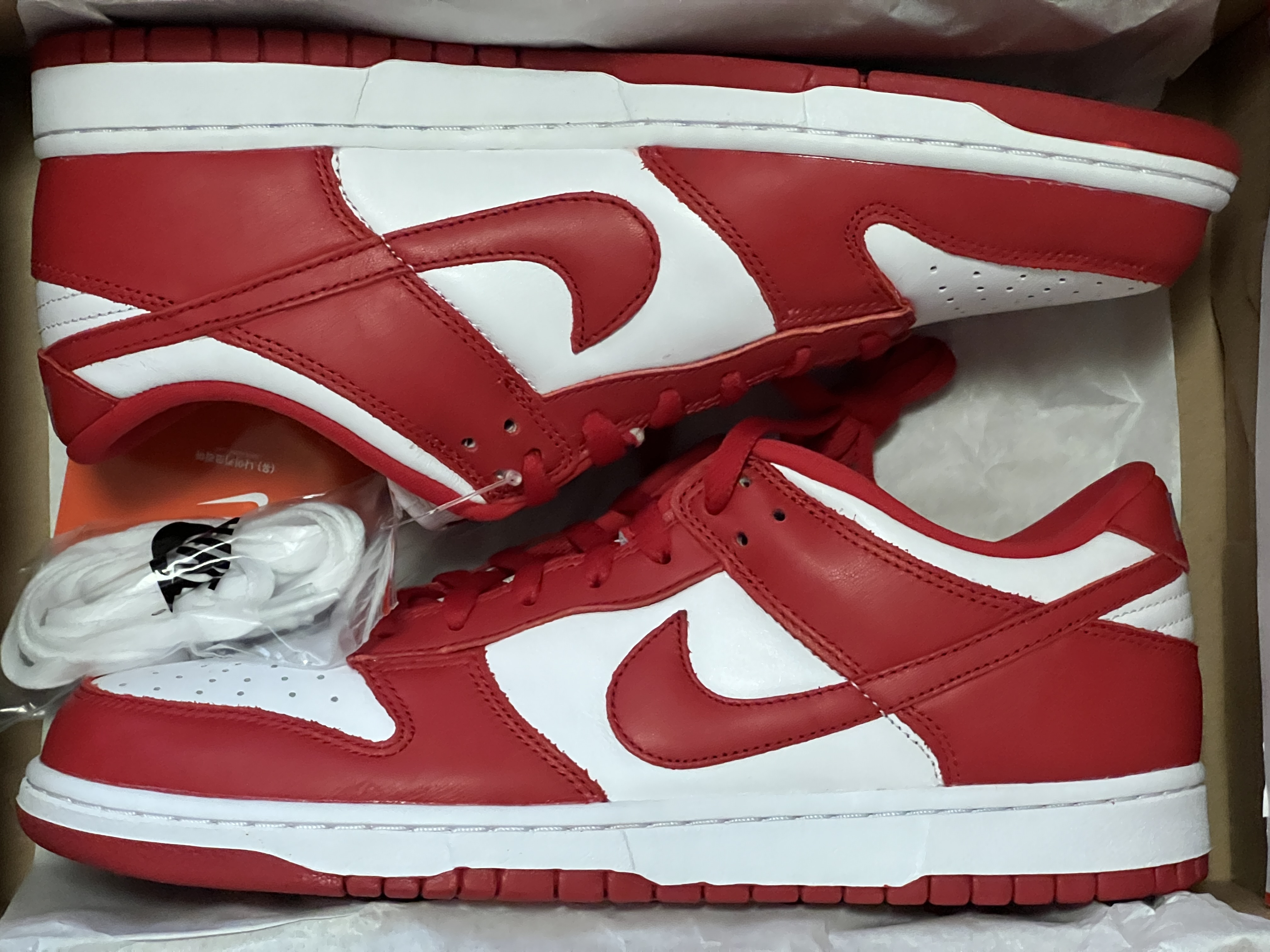 Nike Dunk Low SP White and University Red 2023 착용 스타일