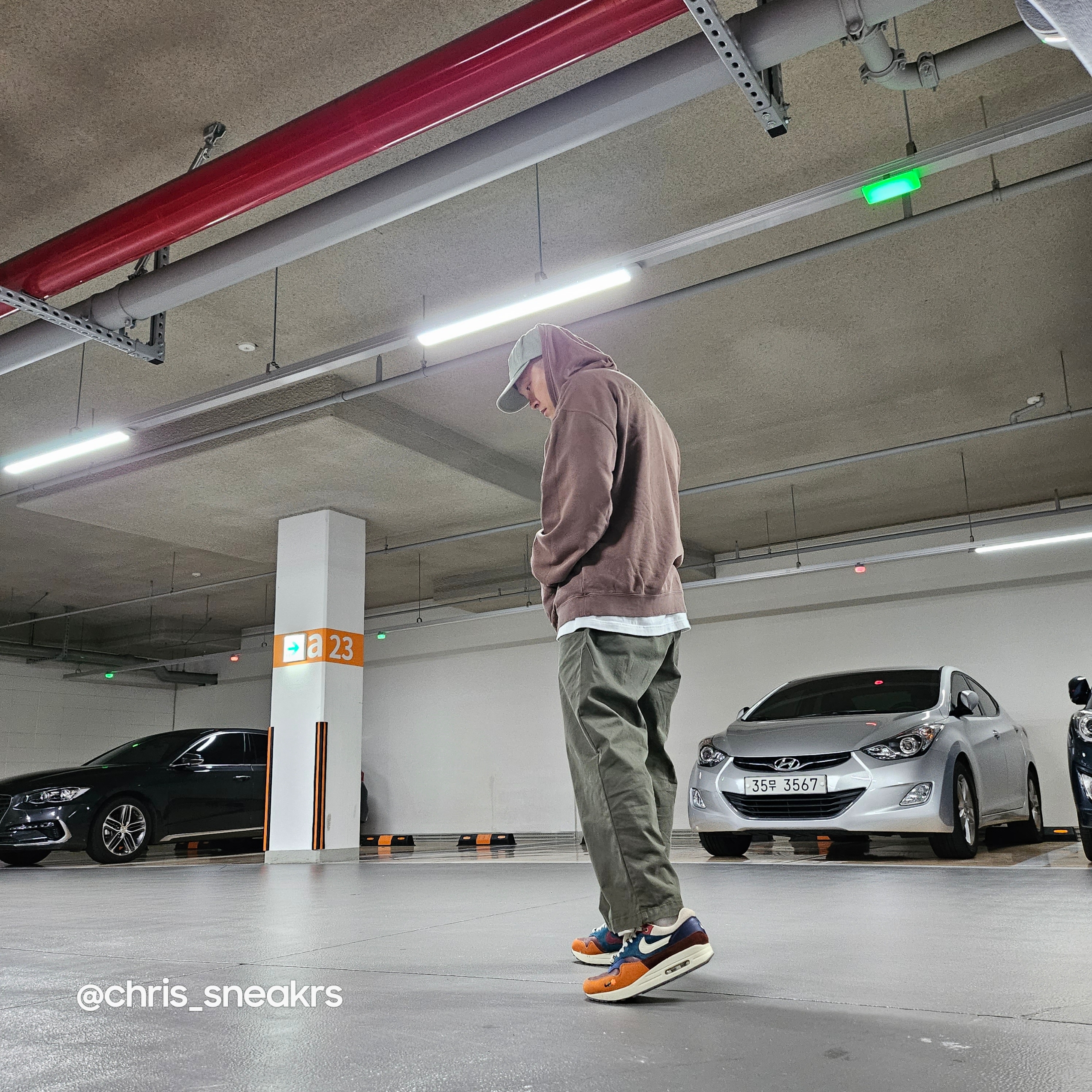 Supreme Pigment Print S Logo 6-Panel Light Sage - 22FW, Nike x Kasina Air Max 1 SP Won-Ang Orange 착용 스타일 - 1