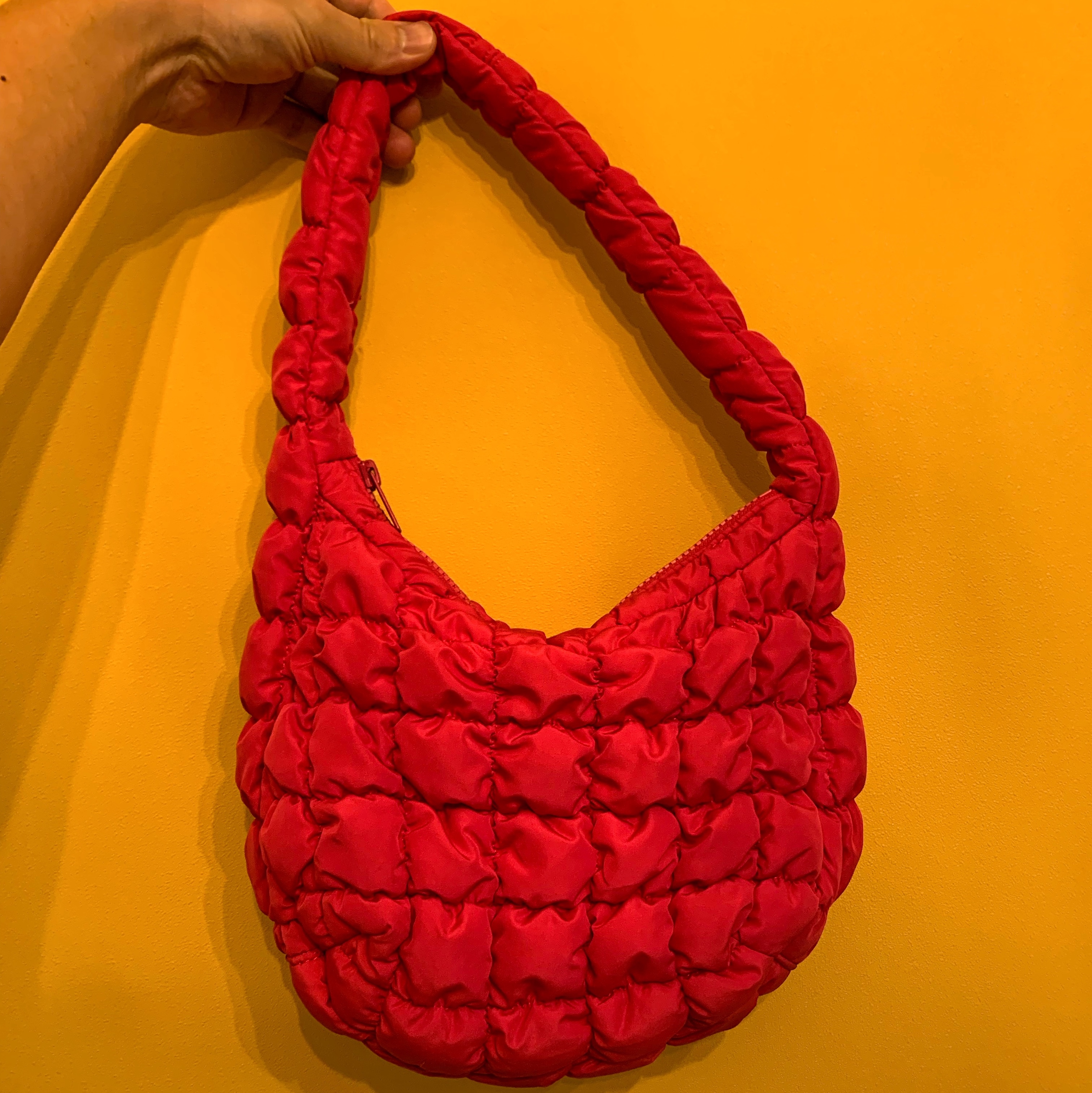 COS Quilted Mini Bag Pink 착용 스타일