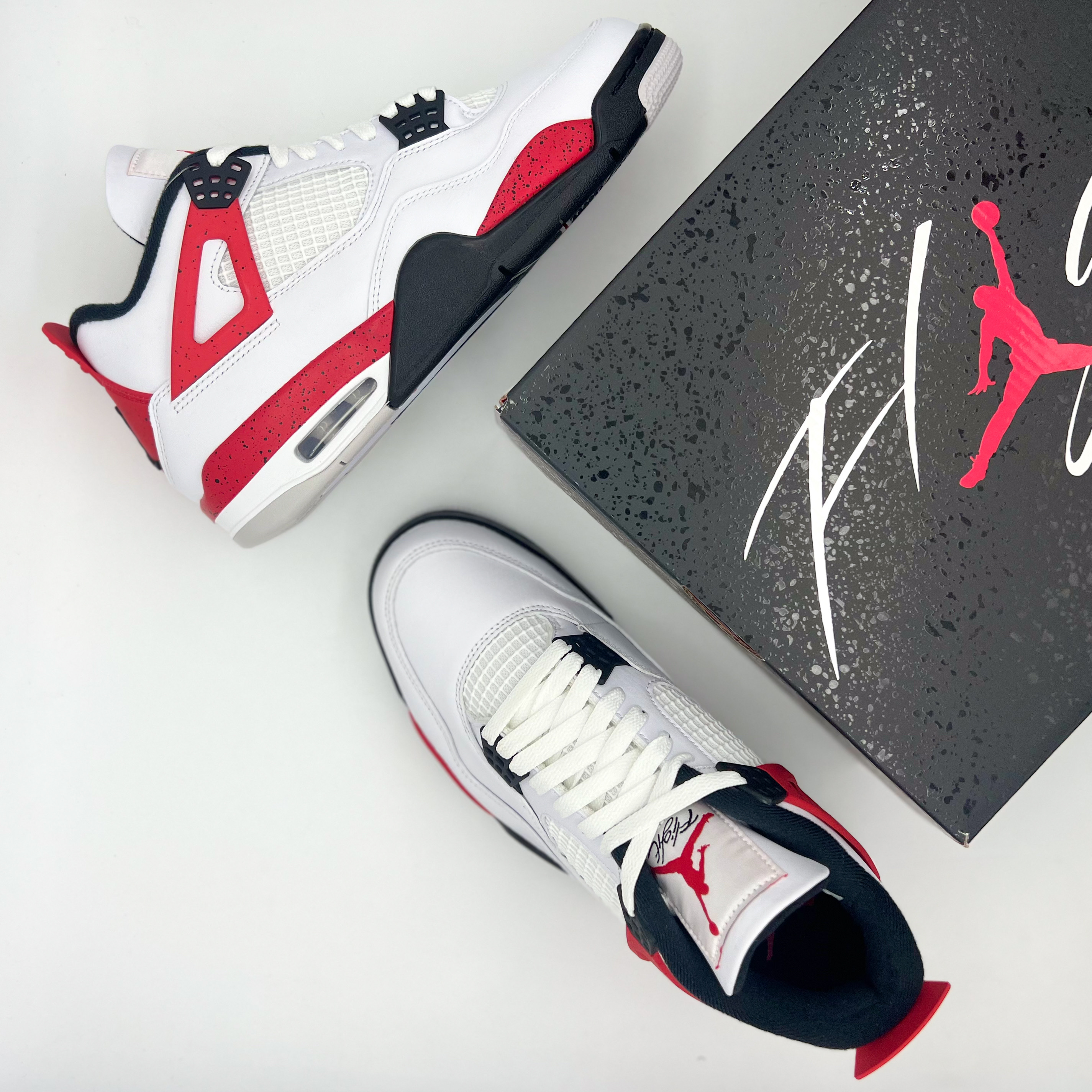Jordan 4 Retro Red Cement 착용 스타일 - 5