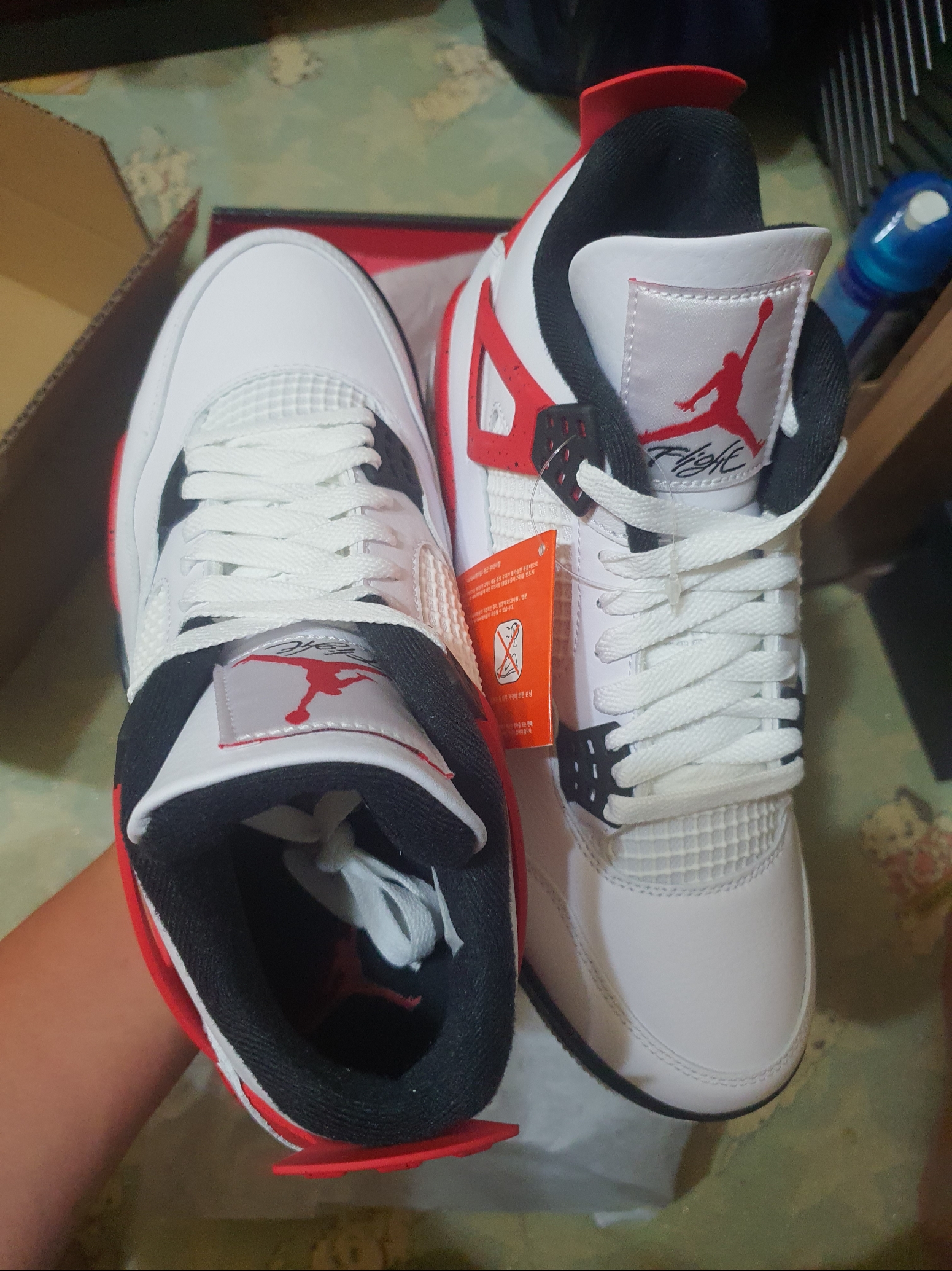 Jordan 4 Retro Red Cement 착용 스타일