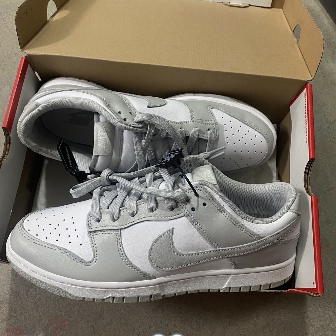 Nike Dunk Low Retro Grey Fog 착용 스타일
