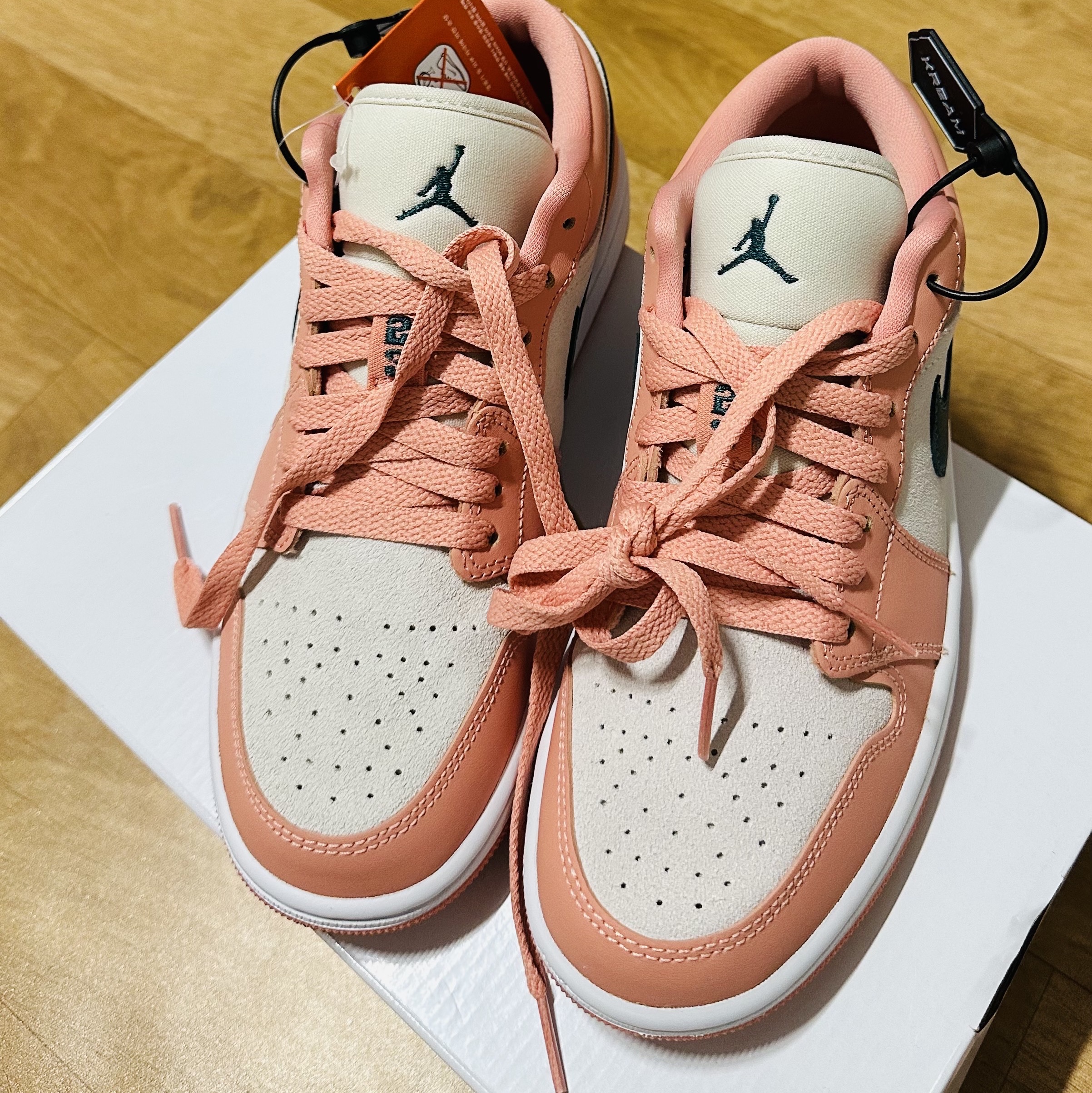 (W) Jordan 1 Low Light Madder Root 착용 스타일