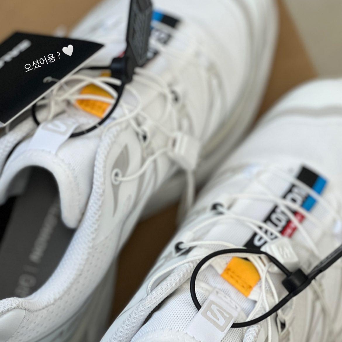 Salomon XT-6 ADV White 착용 스타일
