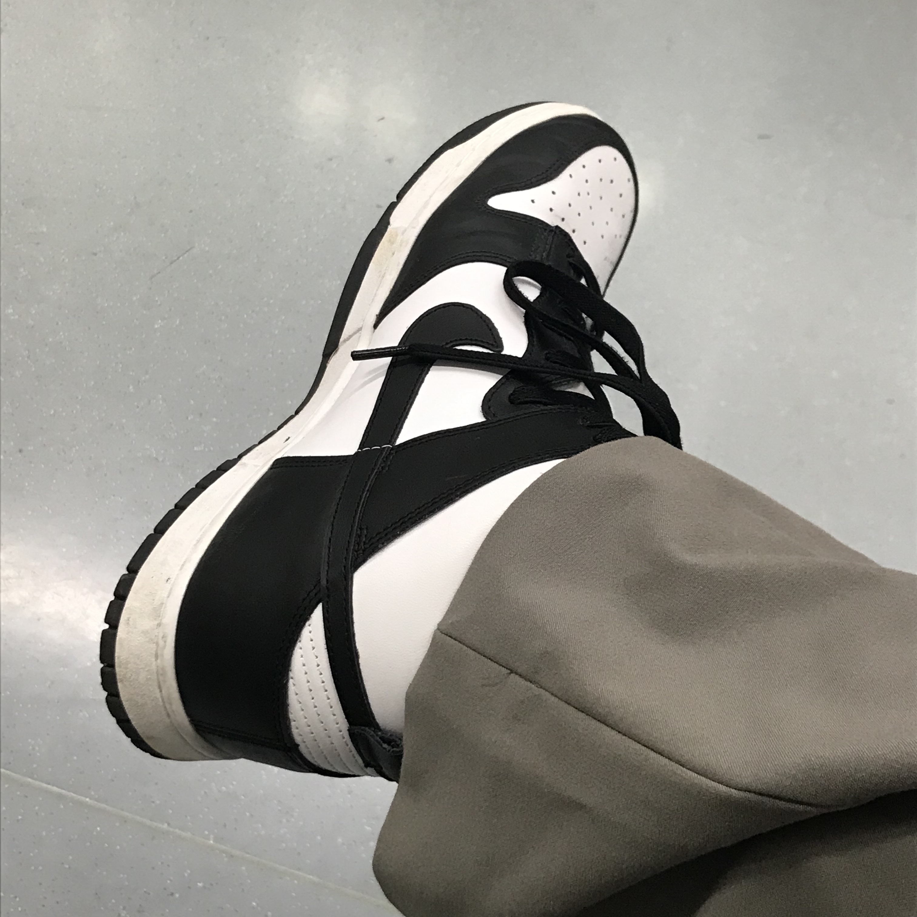 (W) Nike Dunk High Black and White 착용 스타일
