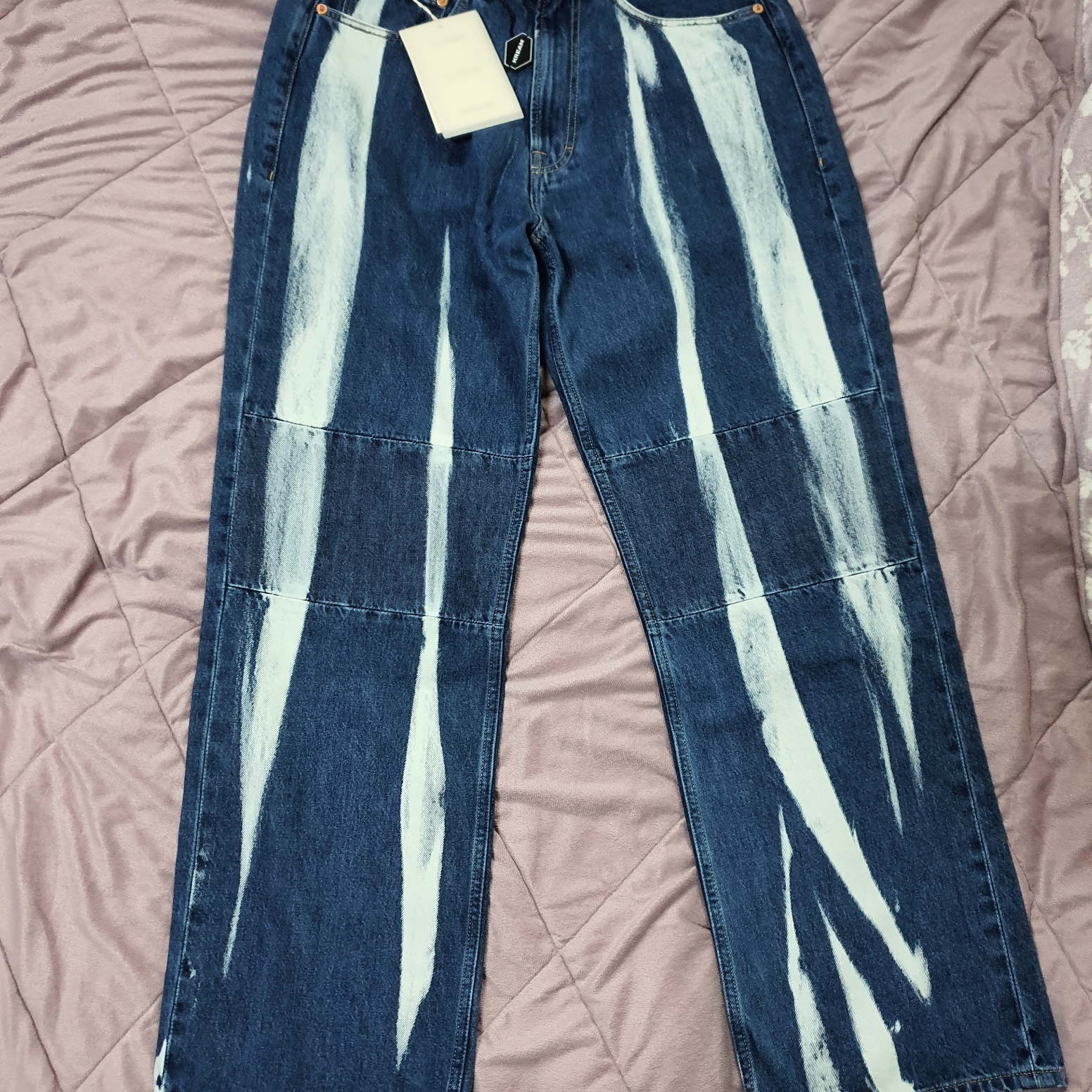 Our Legacy Extended Third Cut Glass Bleach Denim 착용 스타일 - 2