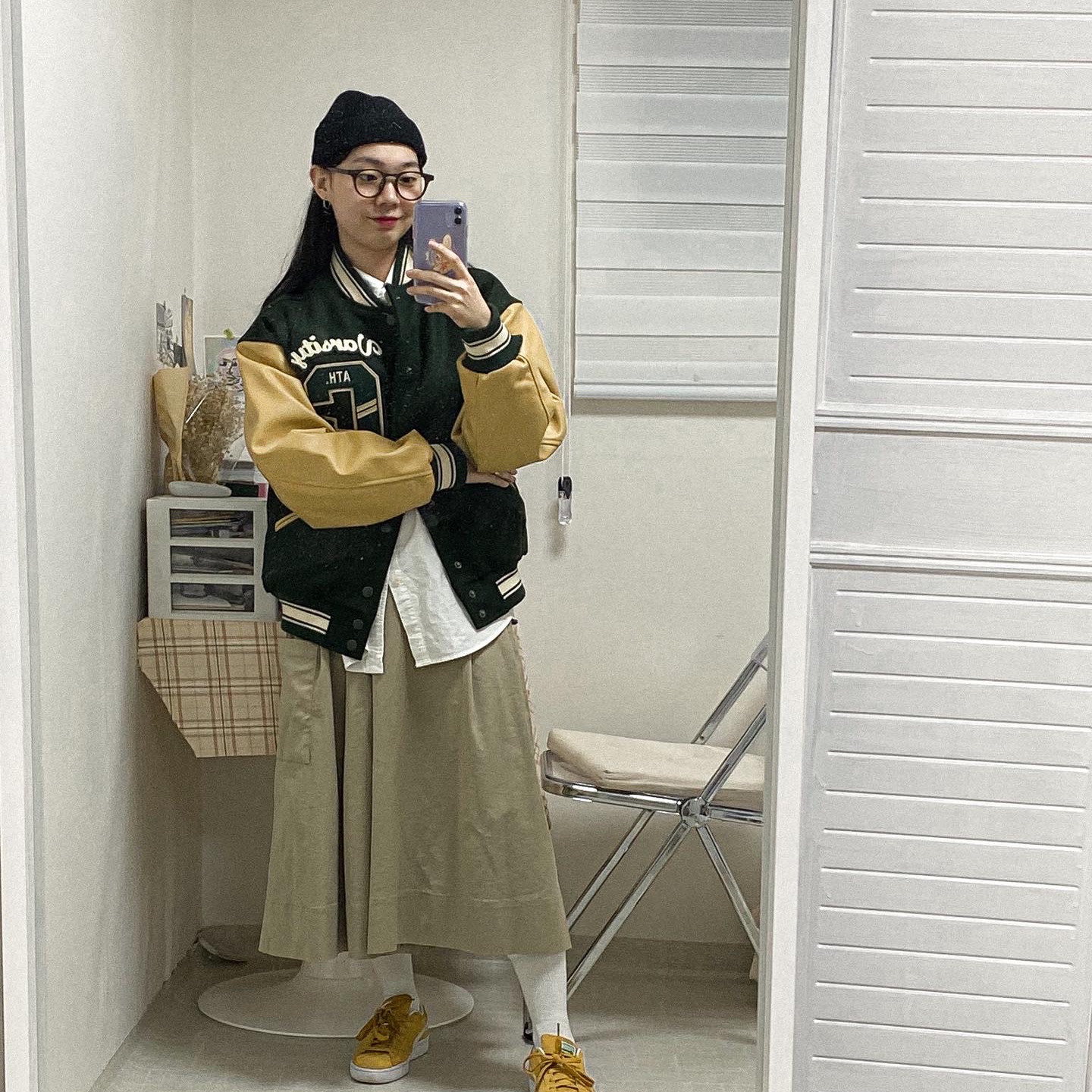 Puma Suede Classic XXI Mustard White 착용 스타일 - 3